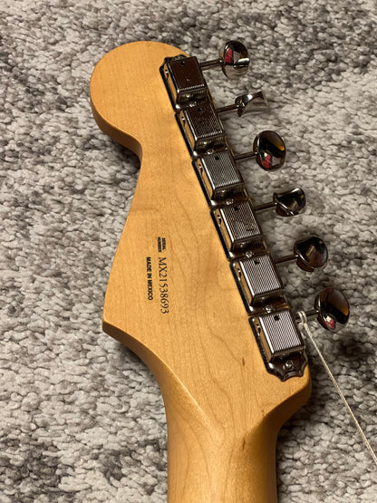 Fender H.E.R. Stratocaster with Maple FB in Chrome Glow MX21538693