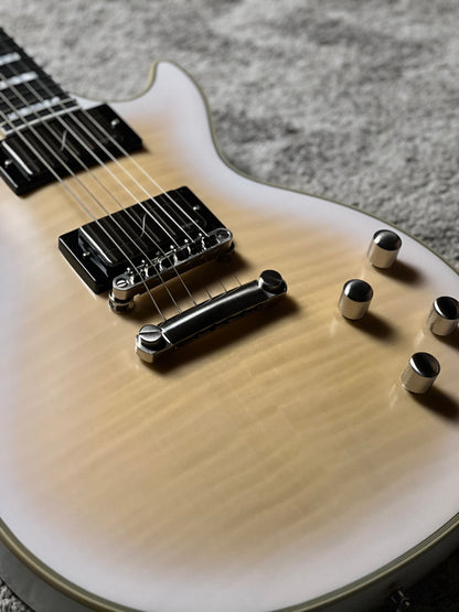 Epiphone Les Paul Prophecy Inspired by Gibson in Aged White Tiger