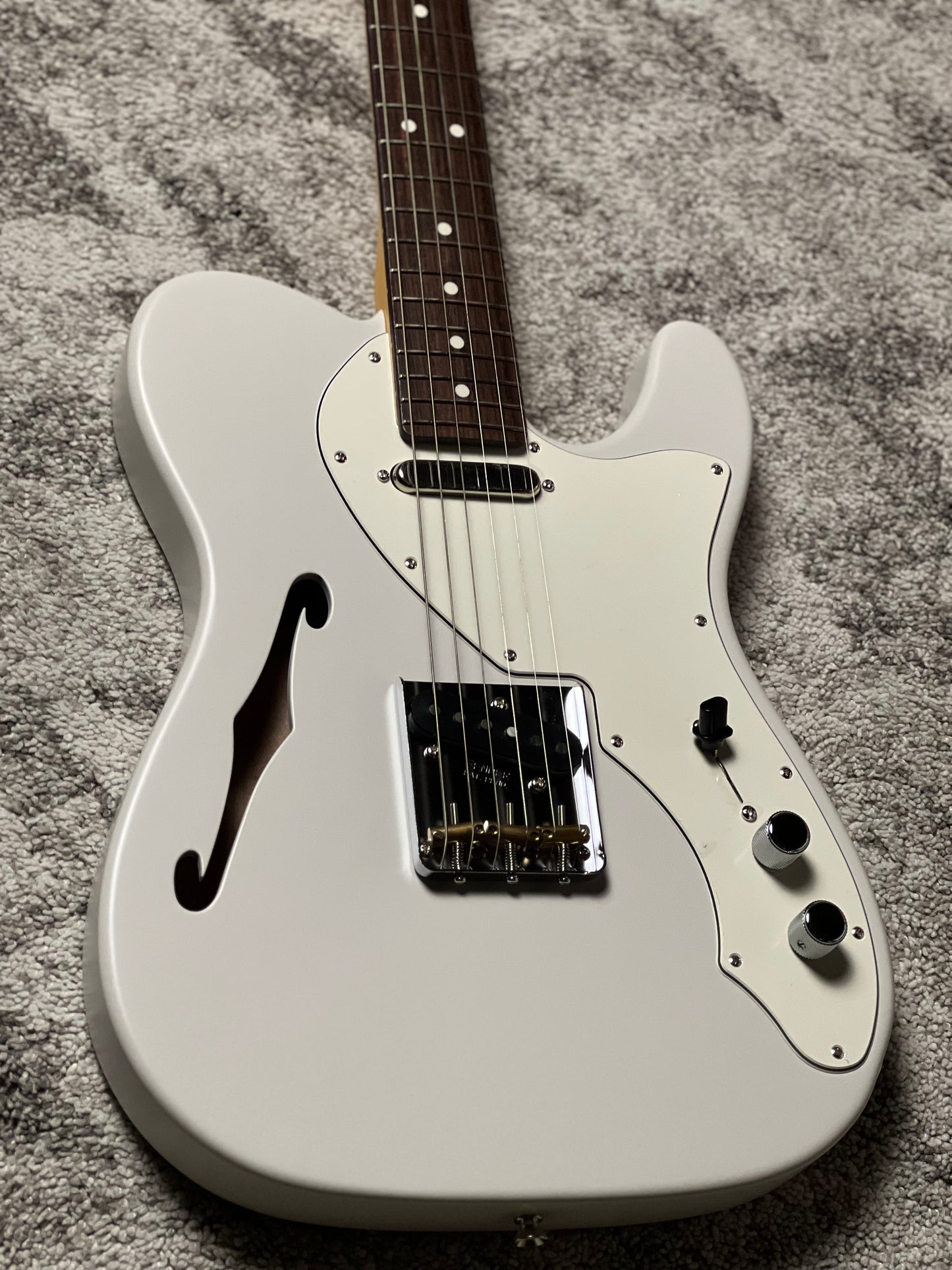 Fender MIJ Limited Kusumi Color Telecaster Thinline with RW FB In Kusumi White JD24021247