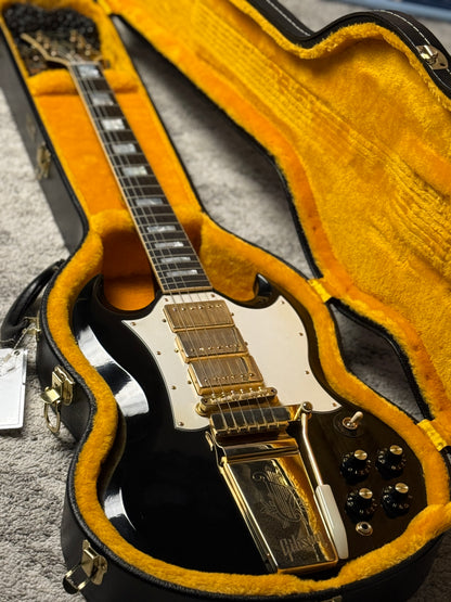 Gibson Custom Shop SG Custom 3-Pickup with Long Maestro Vibrola VOS in Ebony with case 000711
