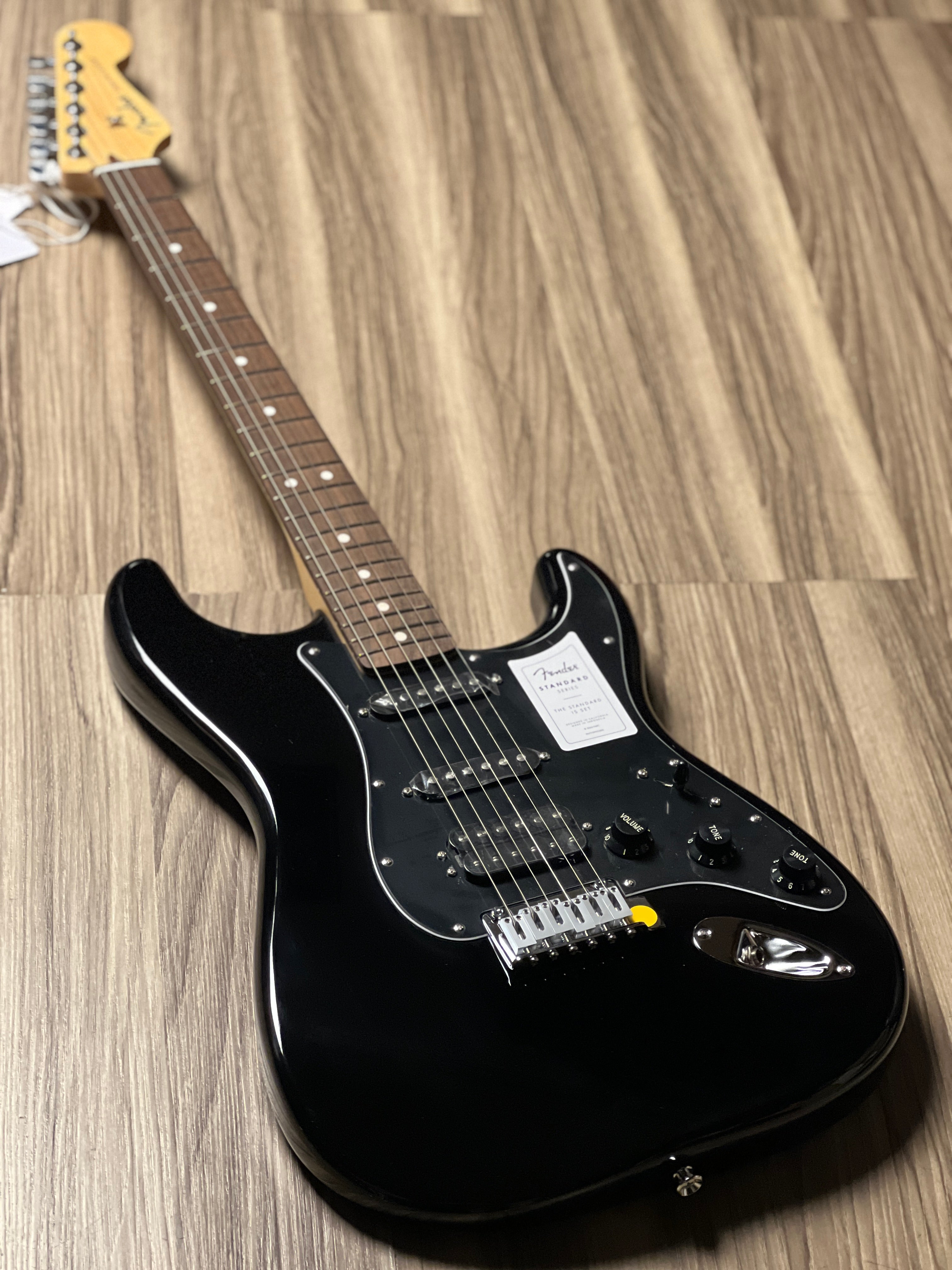 Fender Standard Stratocaster HSS with Laurel FB in Black
