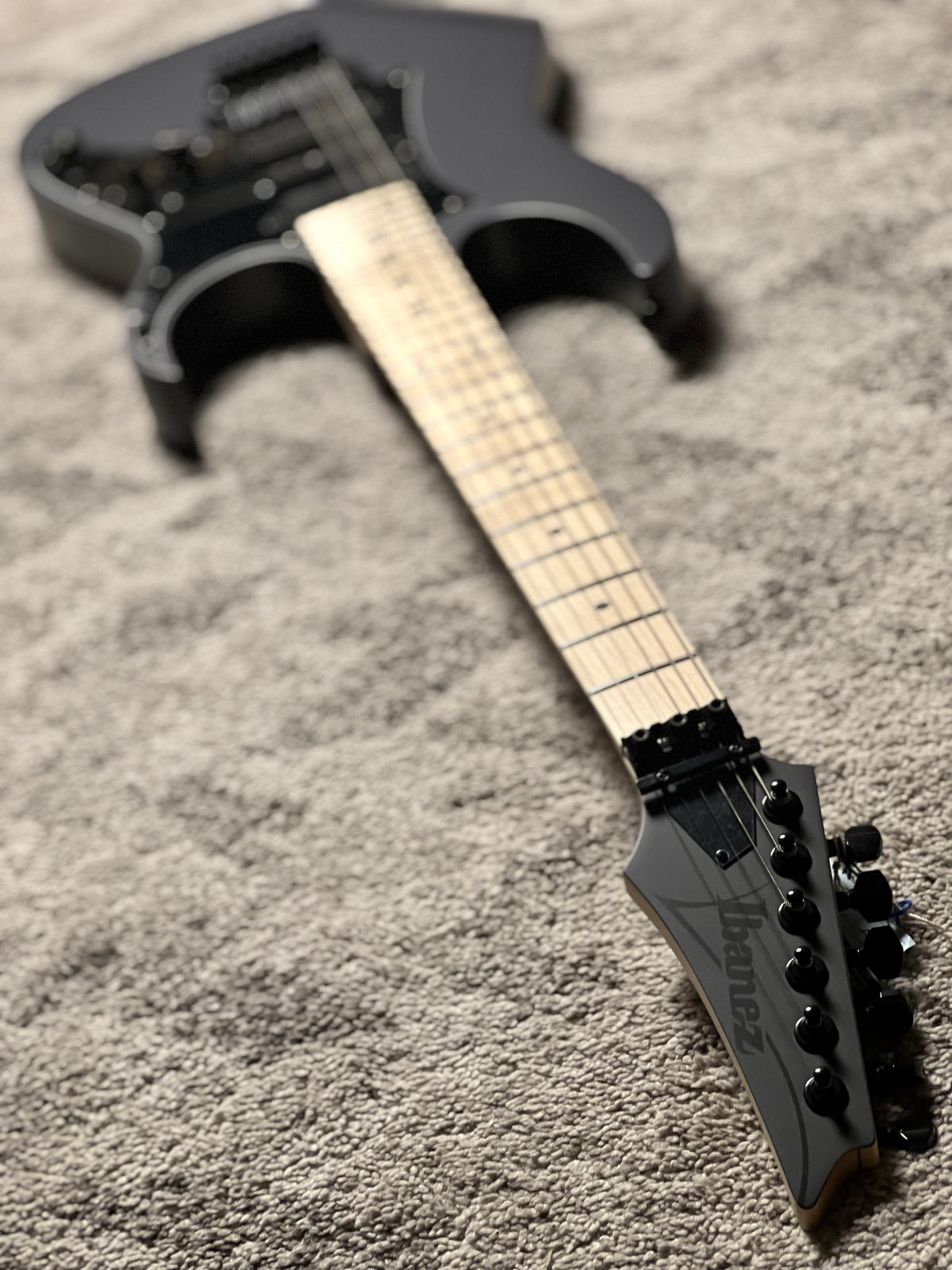 Ibanez RG550-GRF in Black Flat