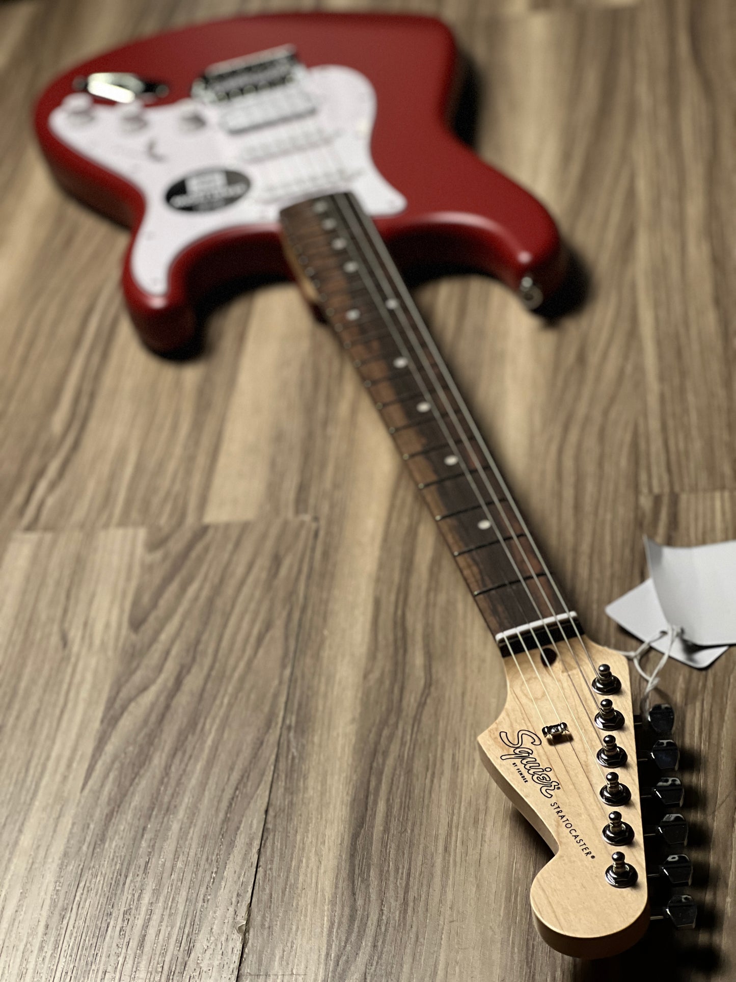 Squier Debut Series Stratocaster HSS with Laurel FB in Dakota Red