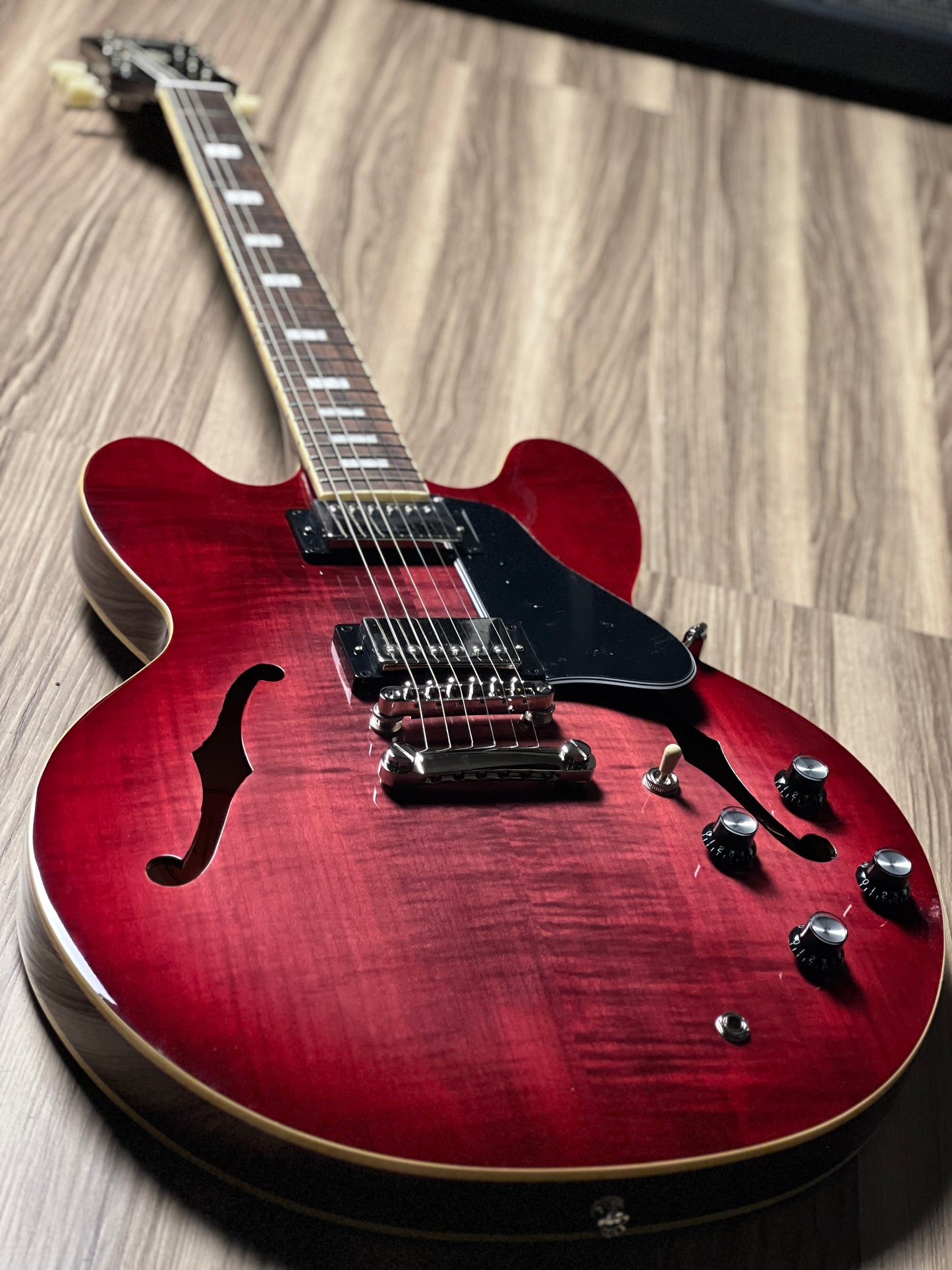 Epiphone ES-335 Figured Semi-Hollowbody สี PRB (Raspberry Burst)