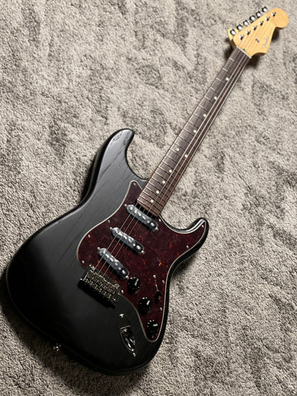 Fender MIJ Limited Stratocaster with RW FB in Raw Ash Black JD25011582