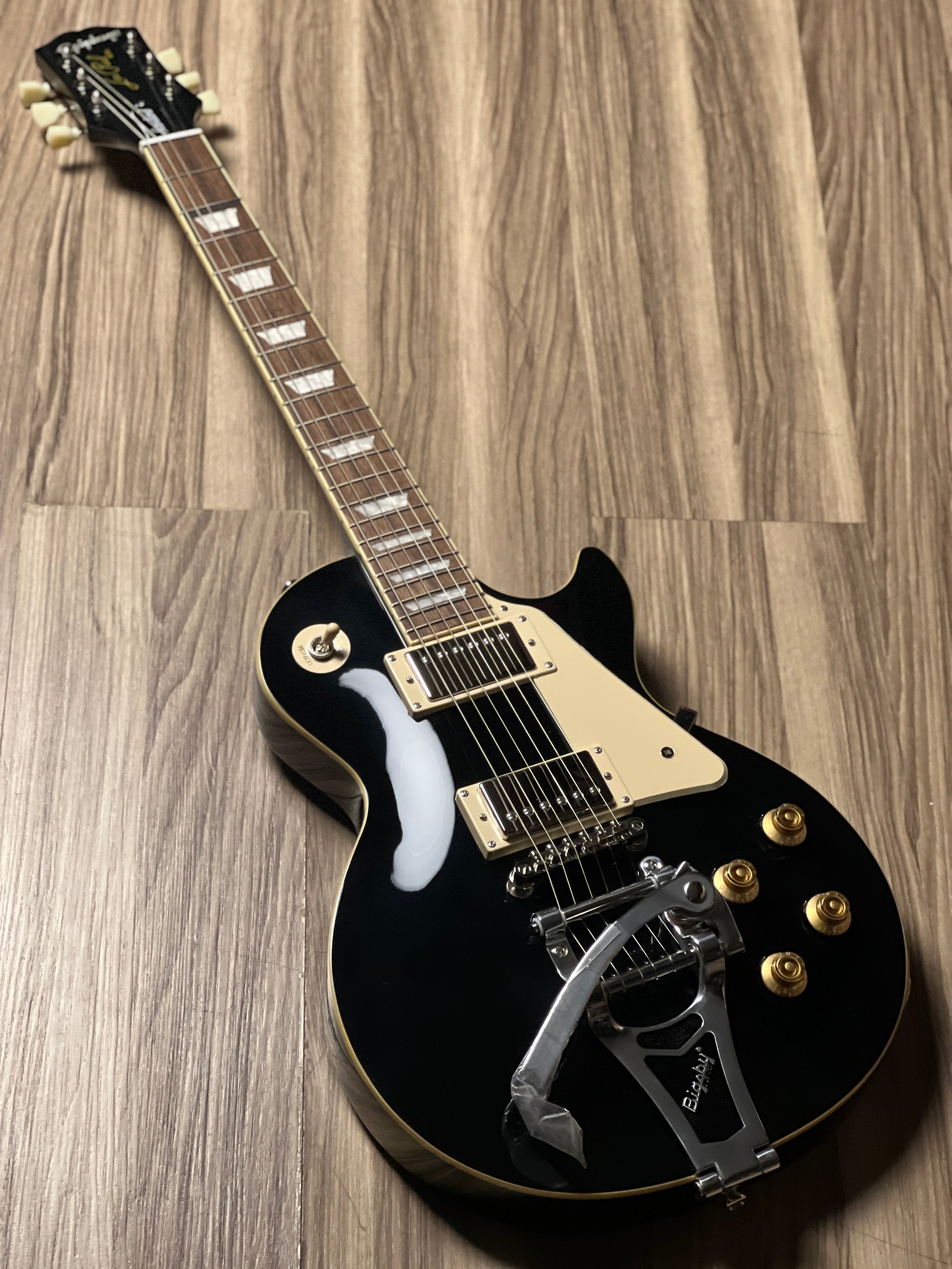 Epiphone Les Paul Standard 50s Bigsby in Ebony w/Premium Gigbag