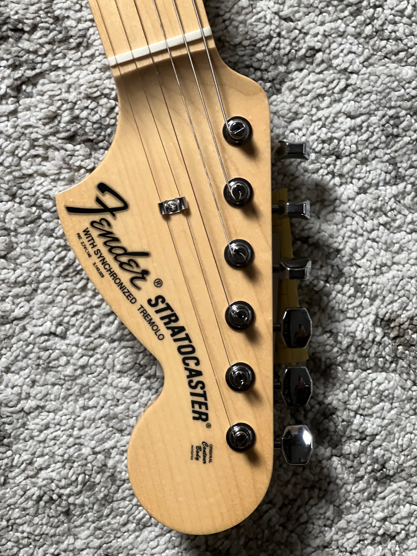 Fender MIJ Limited Stratocaster with Maple FB in Pink Paisley JD26001405