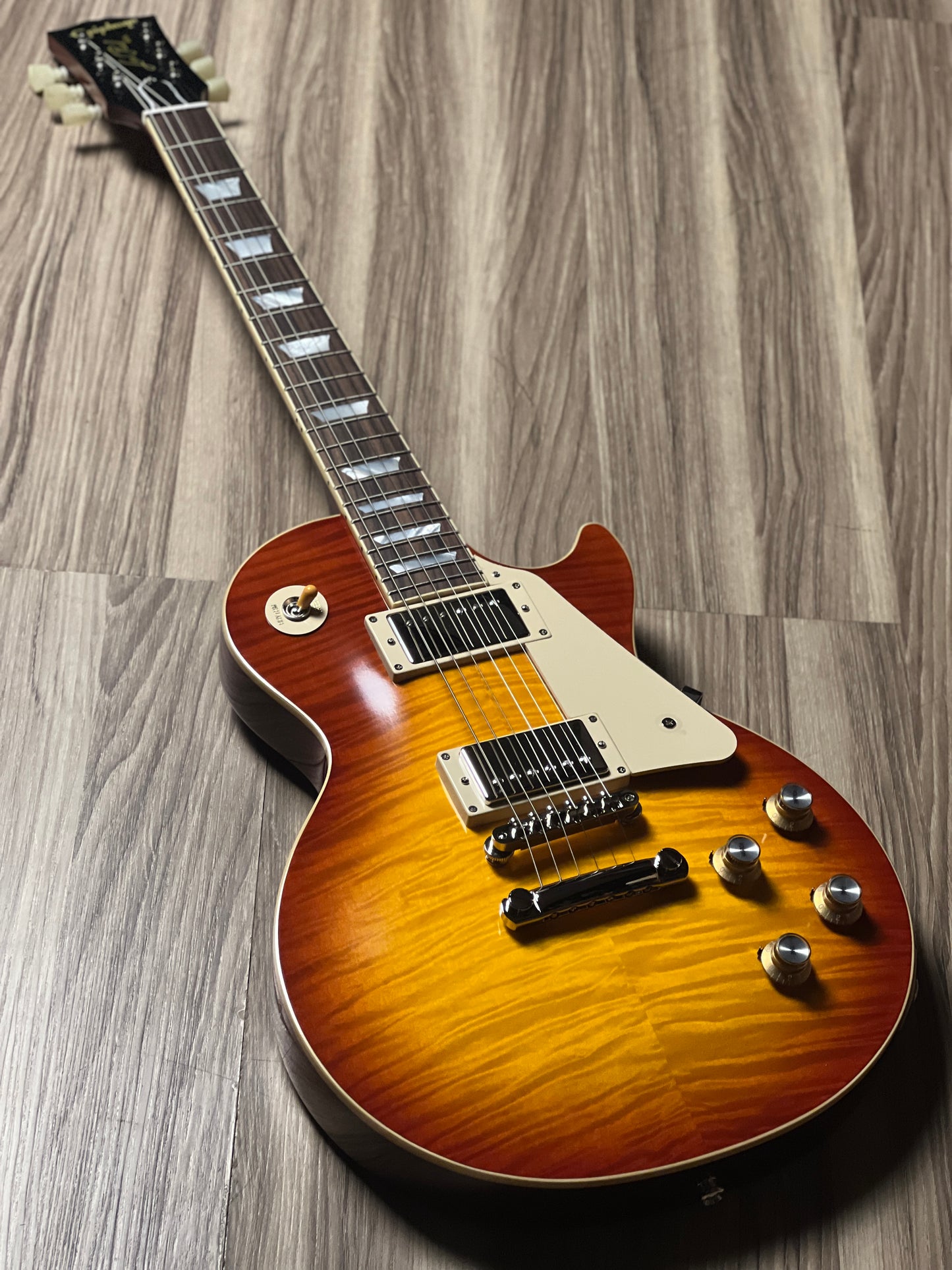 Epiphone 1960 Les Paul Standard Reissue in Washed Cherry Burst w/Case 25011520558