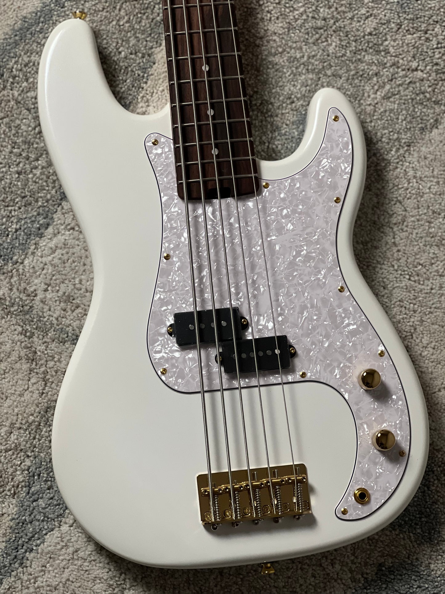 SQOE SPB659 in White
