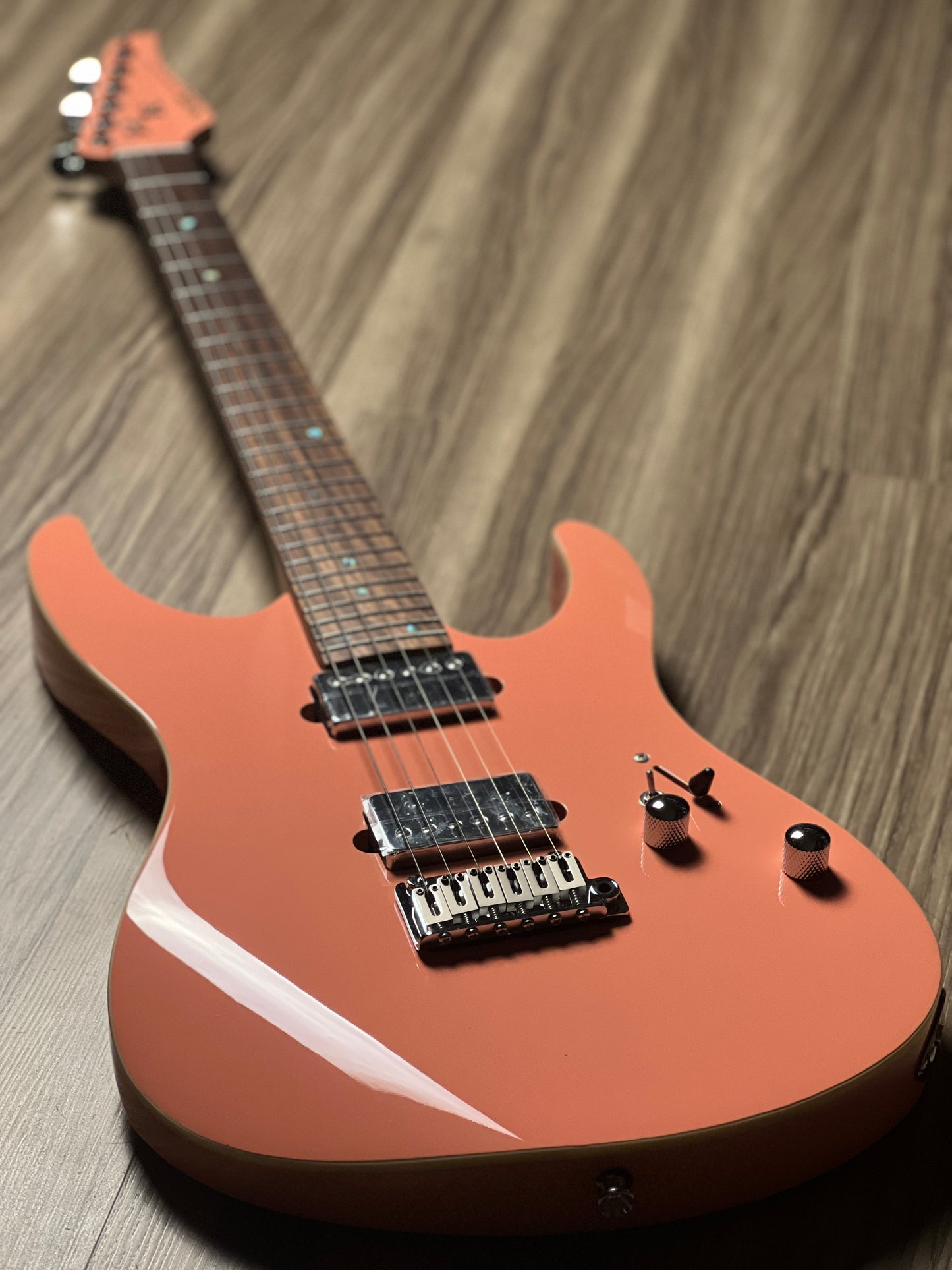 SQOE SEIB500 HH Roasted Maple Series in Coral Pink