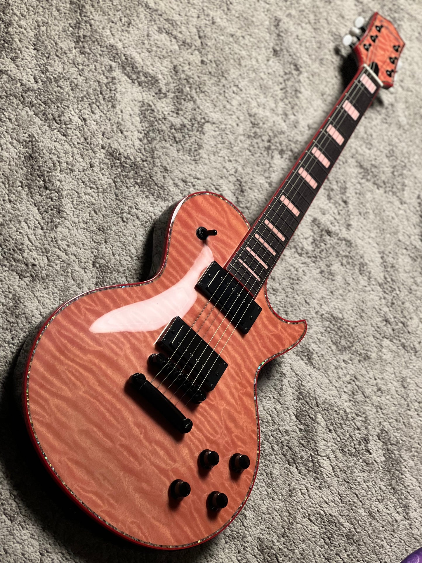 Dhatarattha Custom DLP in Trans Pink with 5A Quilt Top