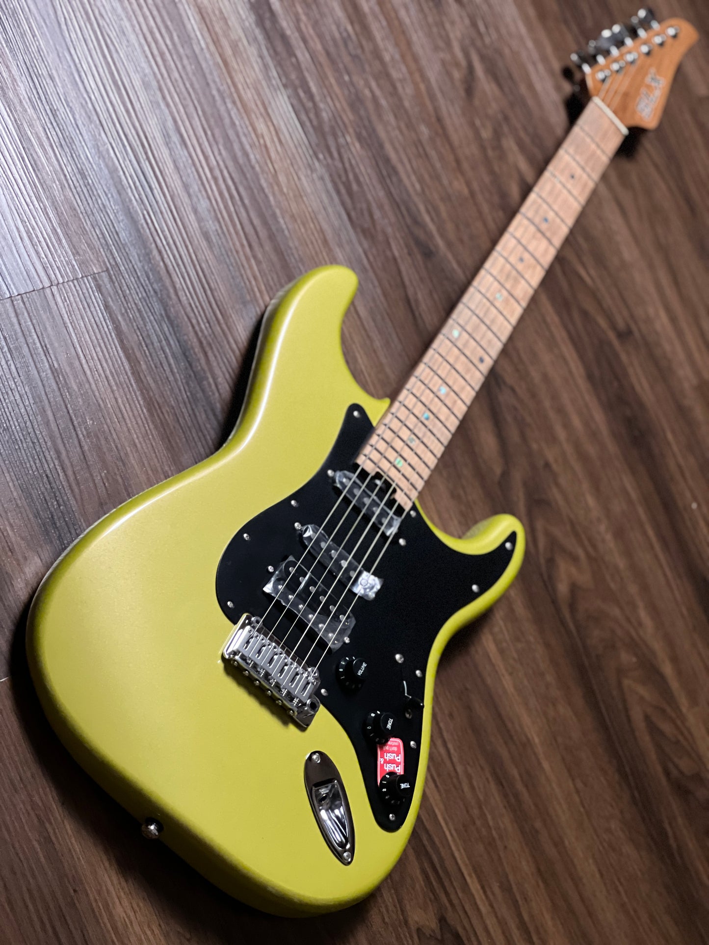 SLX Hawk Classic 22 HSS in Solar Flare with Roasted Maple FB