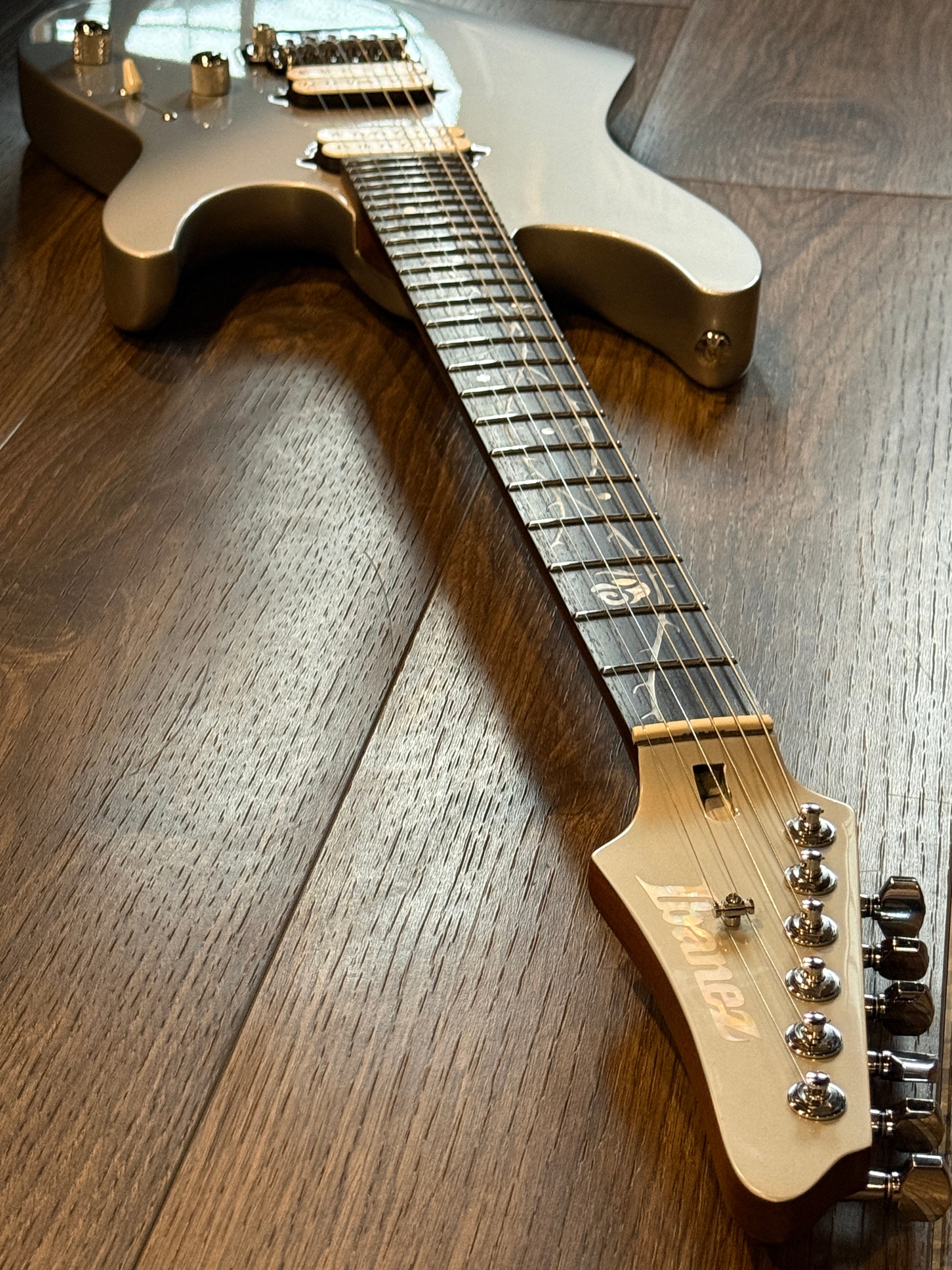 Ibanez TOD10 Tim Henson Signature Electric Guitar in Classic