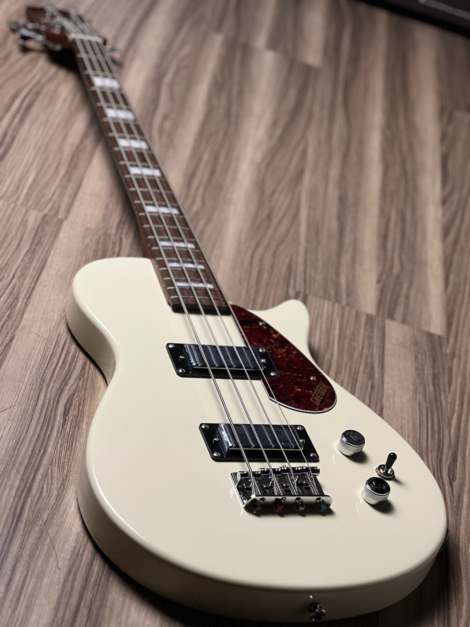 Gretsch FSR G2229B Electromatic Junior Jet Bass II Guitar In