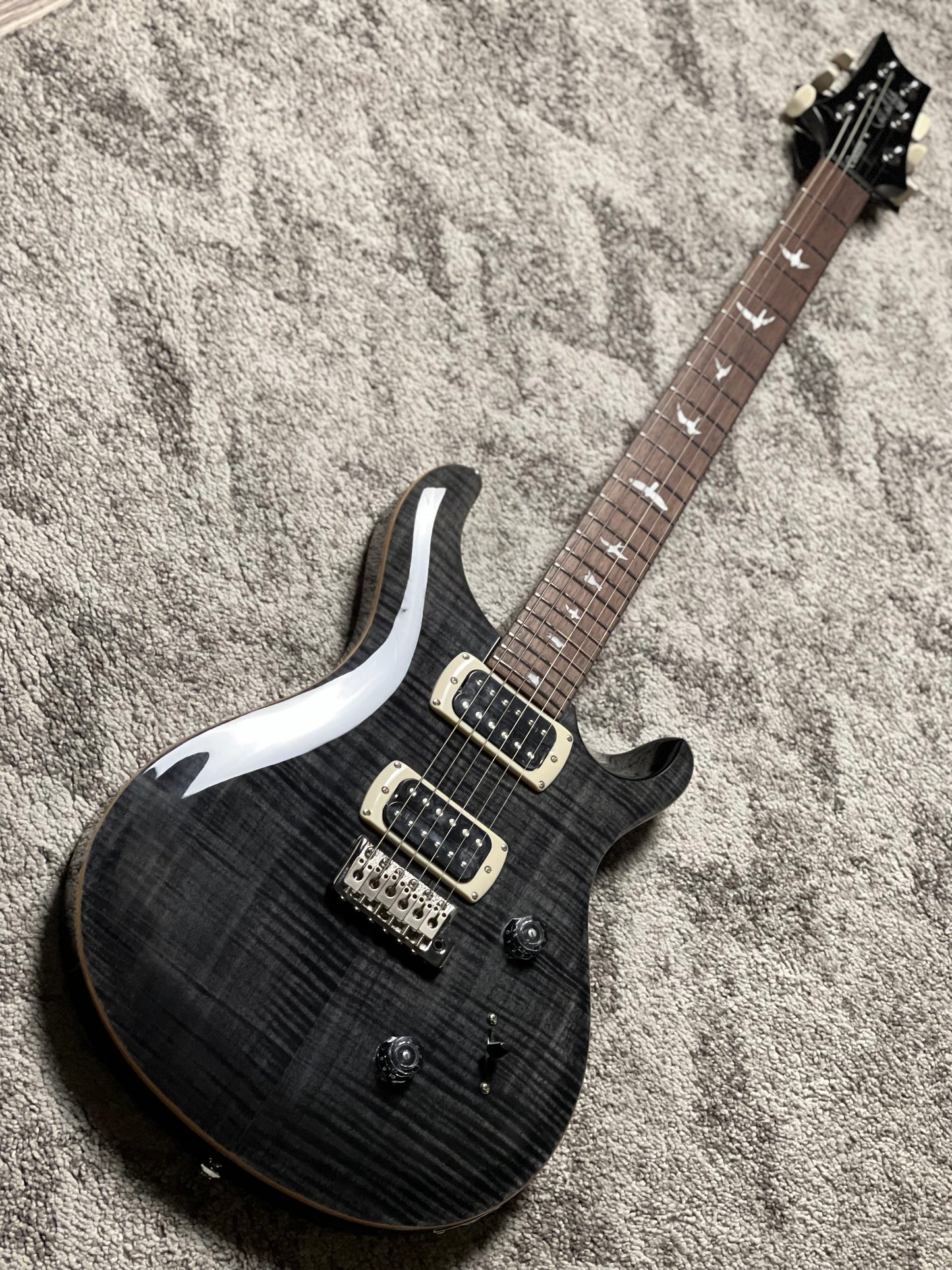 PRS SE Custom 24 Flame in Gray Black