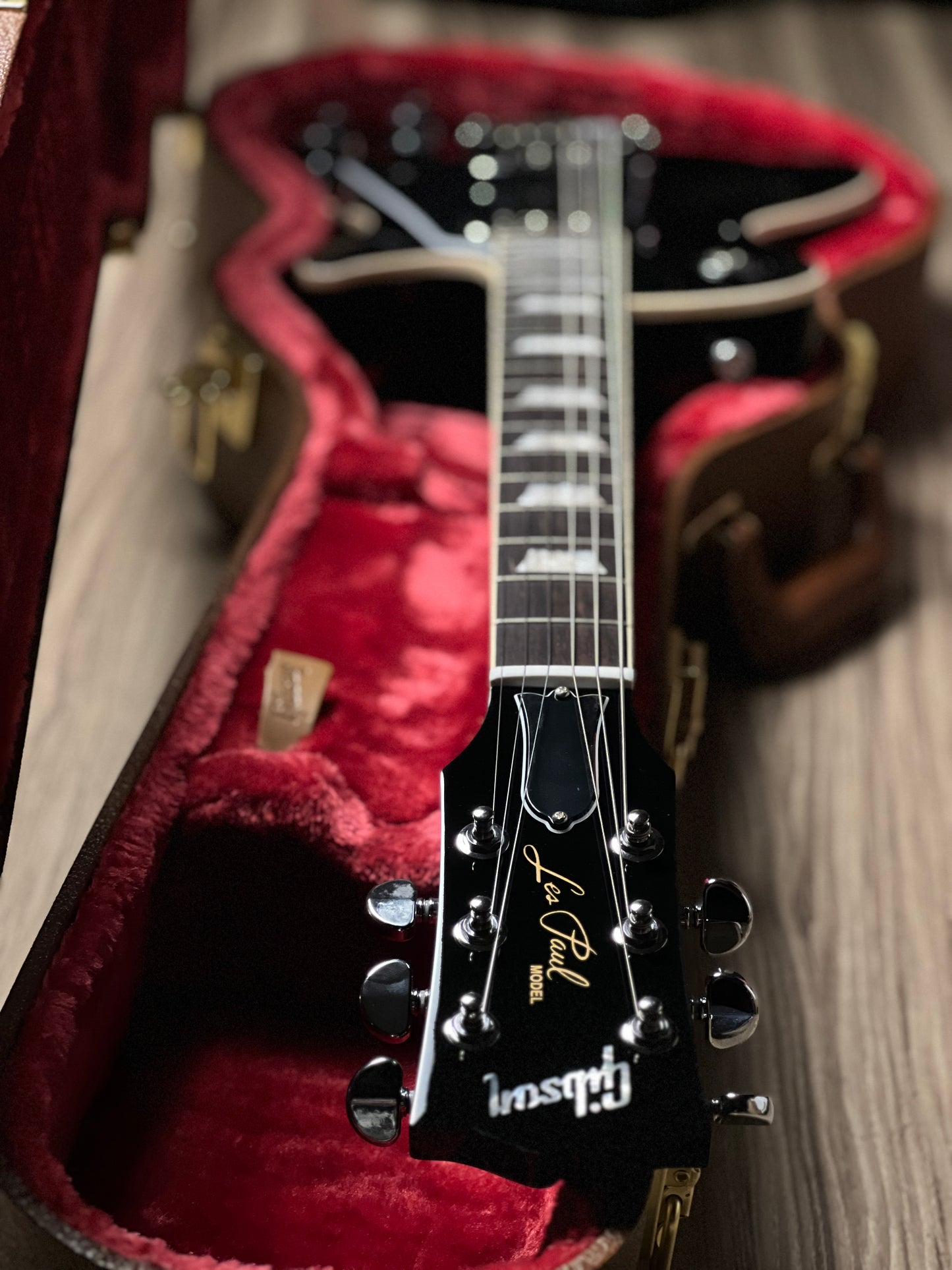 Gibson Noel Gallagher Les Paul Standard in Ebony w/Case