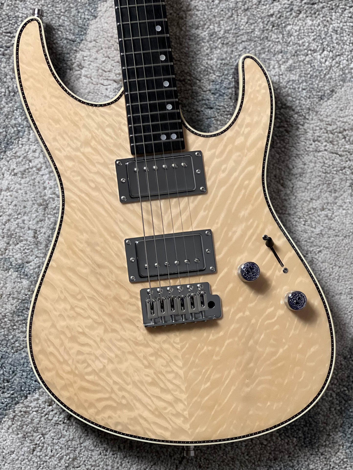 Dhatarattha Custom DST HH Quilt in Natural with Rosewood FB