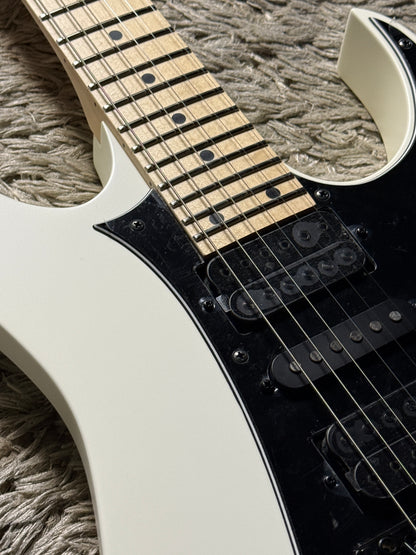 Ibanez RG550-WNF in White Flat