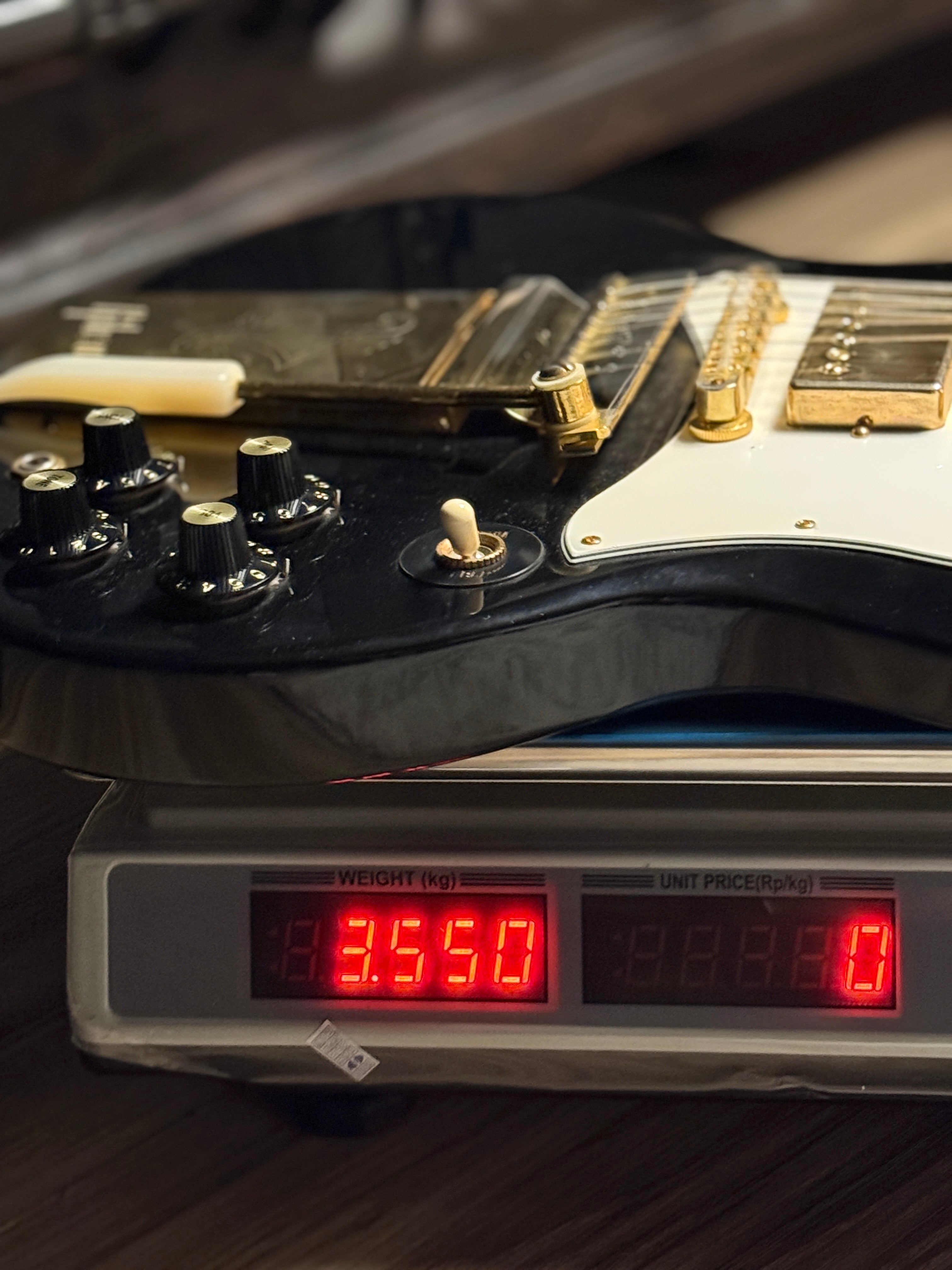 Gibson Custom Shop SG Custom 3-Pickup with Long Maestro Vibrola