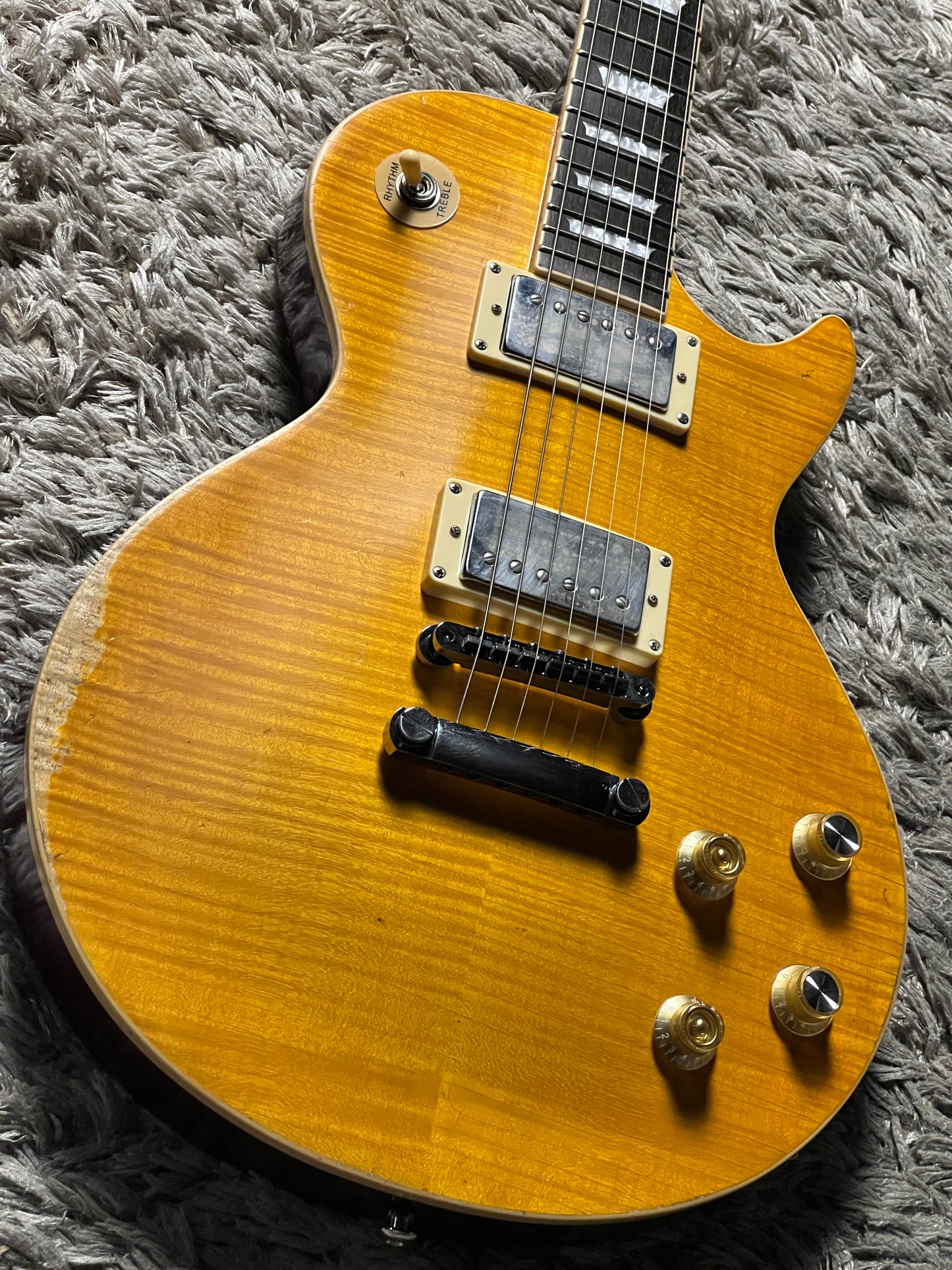 SLX Eagle Antique in Dirty Lemon with Nitrocellulose Lacquer (Medium Relic)