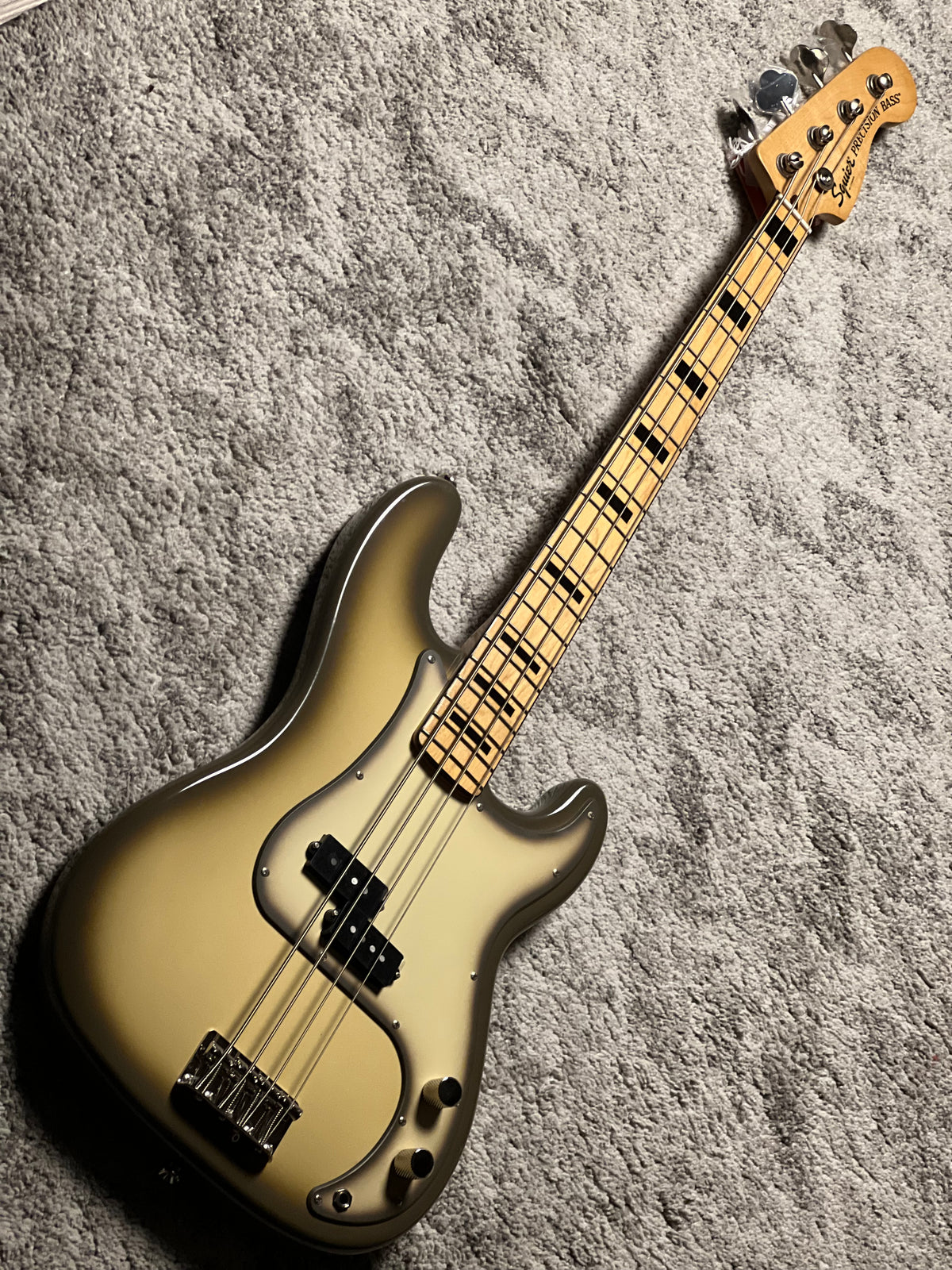 Squier FSR Classic Vibe 70s Precision Bass with Maple FB in Antigua Burst
