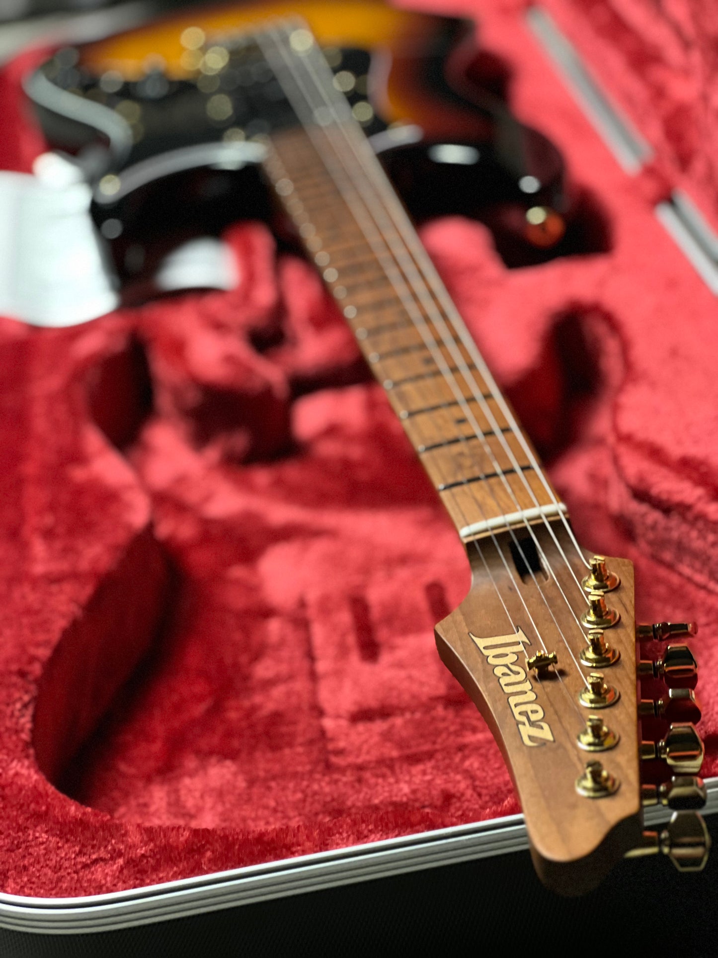 Ibanez Prestige AZ2204AG-TFB w/Case in Tri Fade Burst F2533630