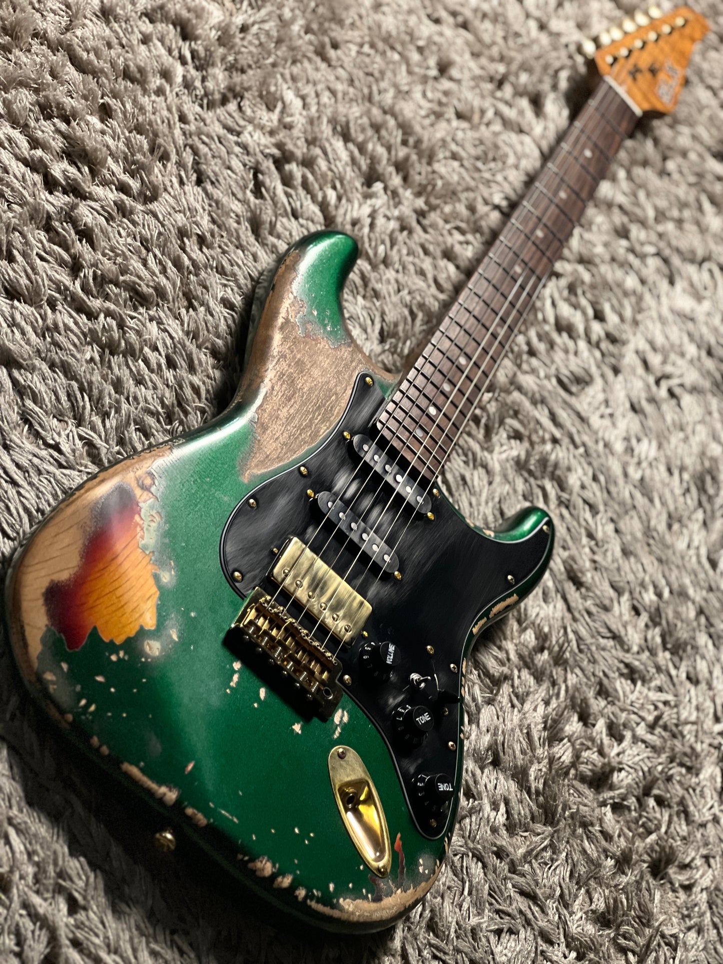 SLX Hawk Antique in Sherwood Green Metallic Over Sunburst with Gold Hardware Nitrocellulose Lacquer