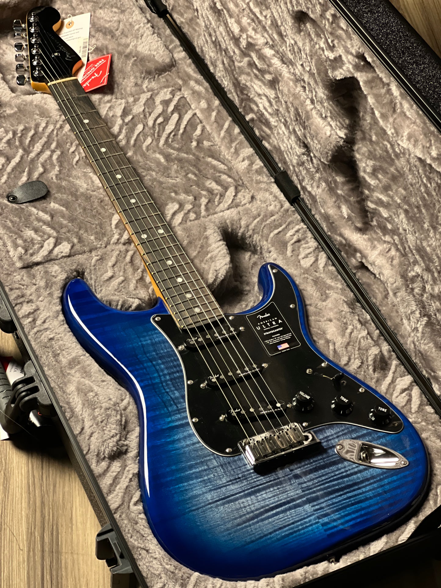 Fender American Ultra Limited Edition Stratocaster with Ebony FB in Denim Burst US23002770