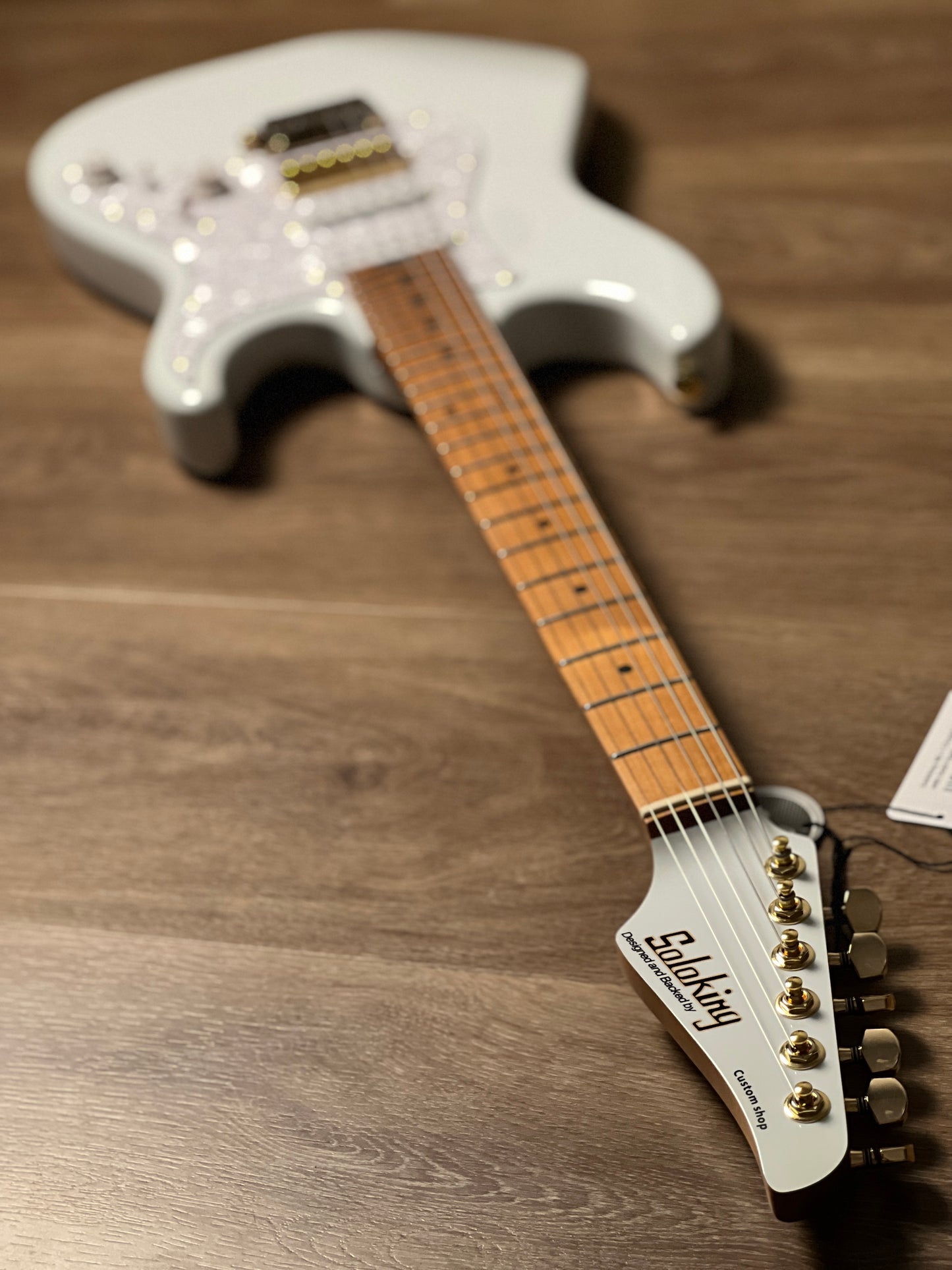 Soloking MS-1 Classic MKII in Olympic White with Gold Hardware and Roasted Maple FB