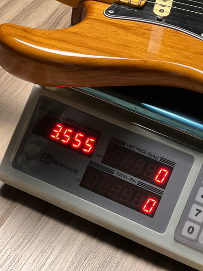 Fender American Professional II HSS Stratocaster with Maple FB in Roasted Pine US23049232