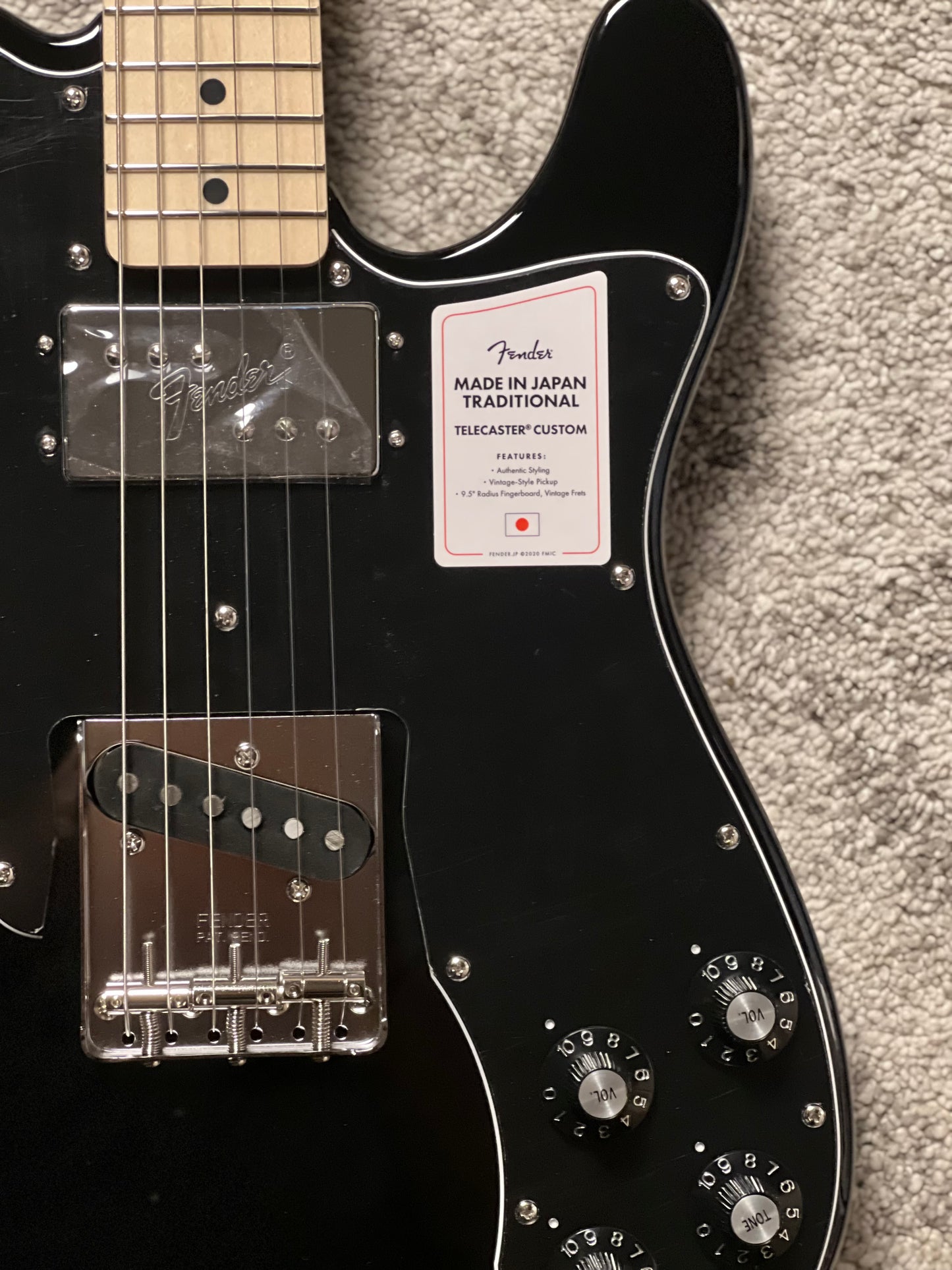 Fender Japan Traditional II 70s Telecaster Custom with Maple FB in Black JD25034223