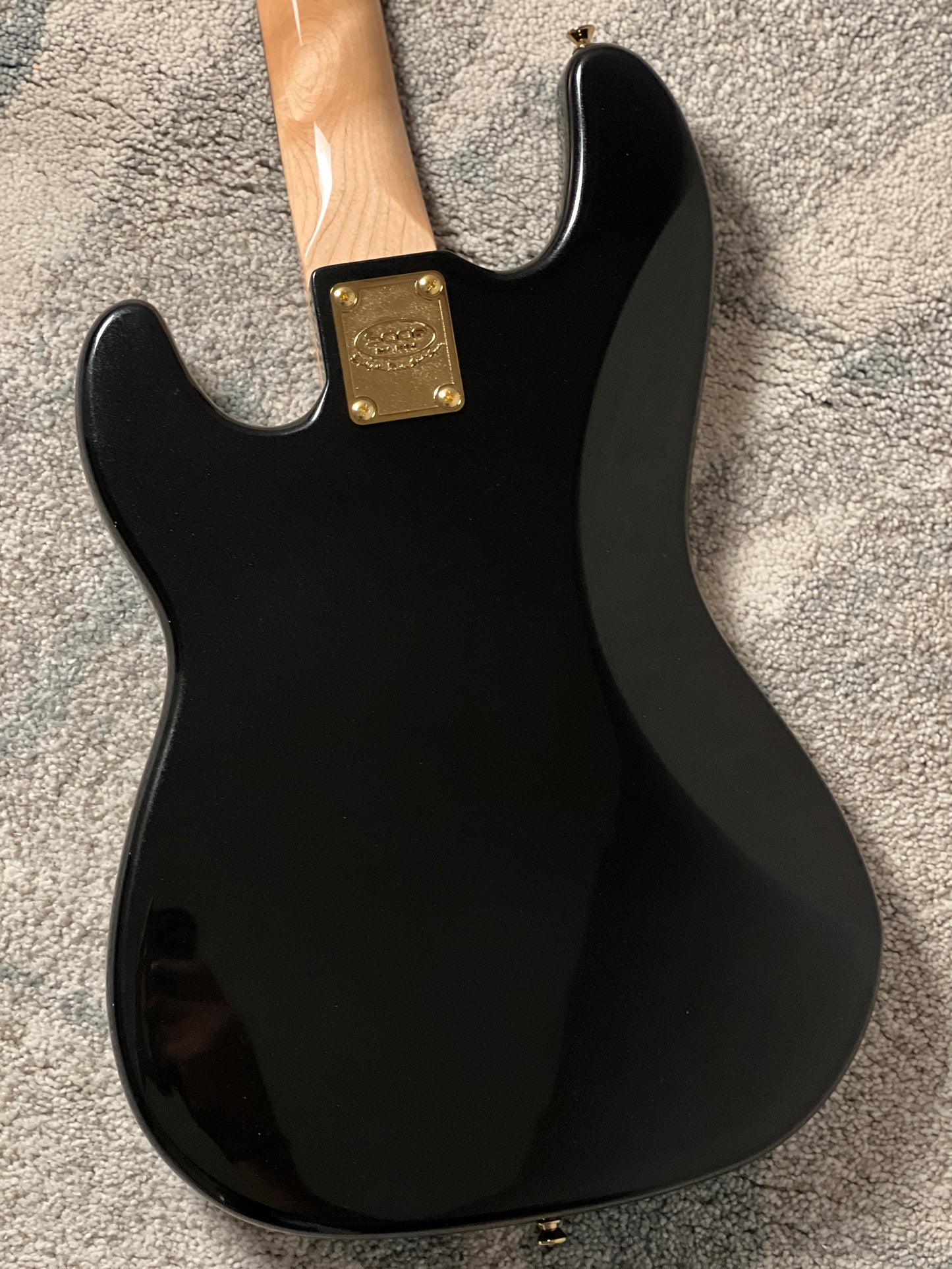 SQOE SPB609 4-STRING PB-STYLE in Black