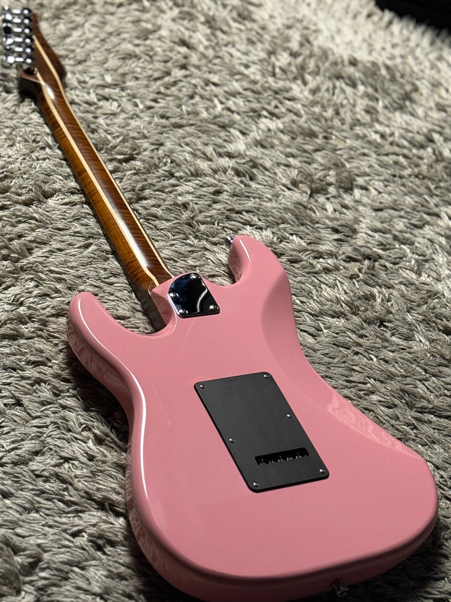Dhatarattha Custom DST HSS in Shell Pink with Rosewood FB and "Pacific Ocean" Inlay