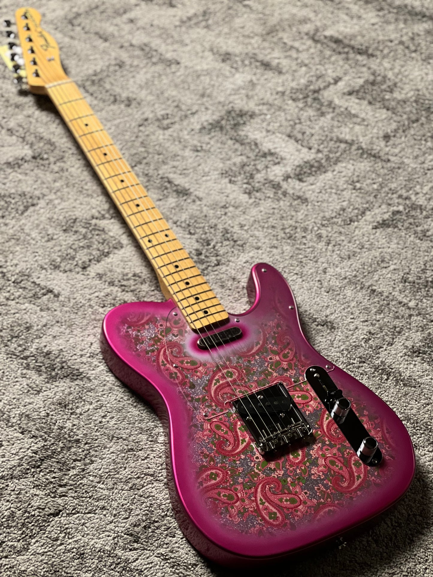 Fender MIJ Limited Telecaster with Maple FB in Pink Paisley JD26002712