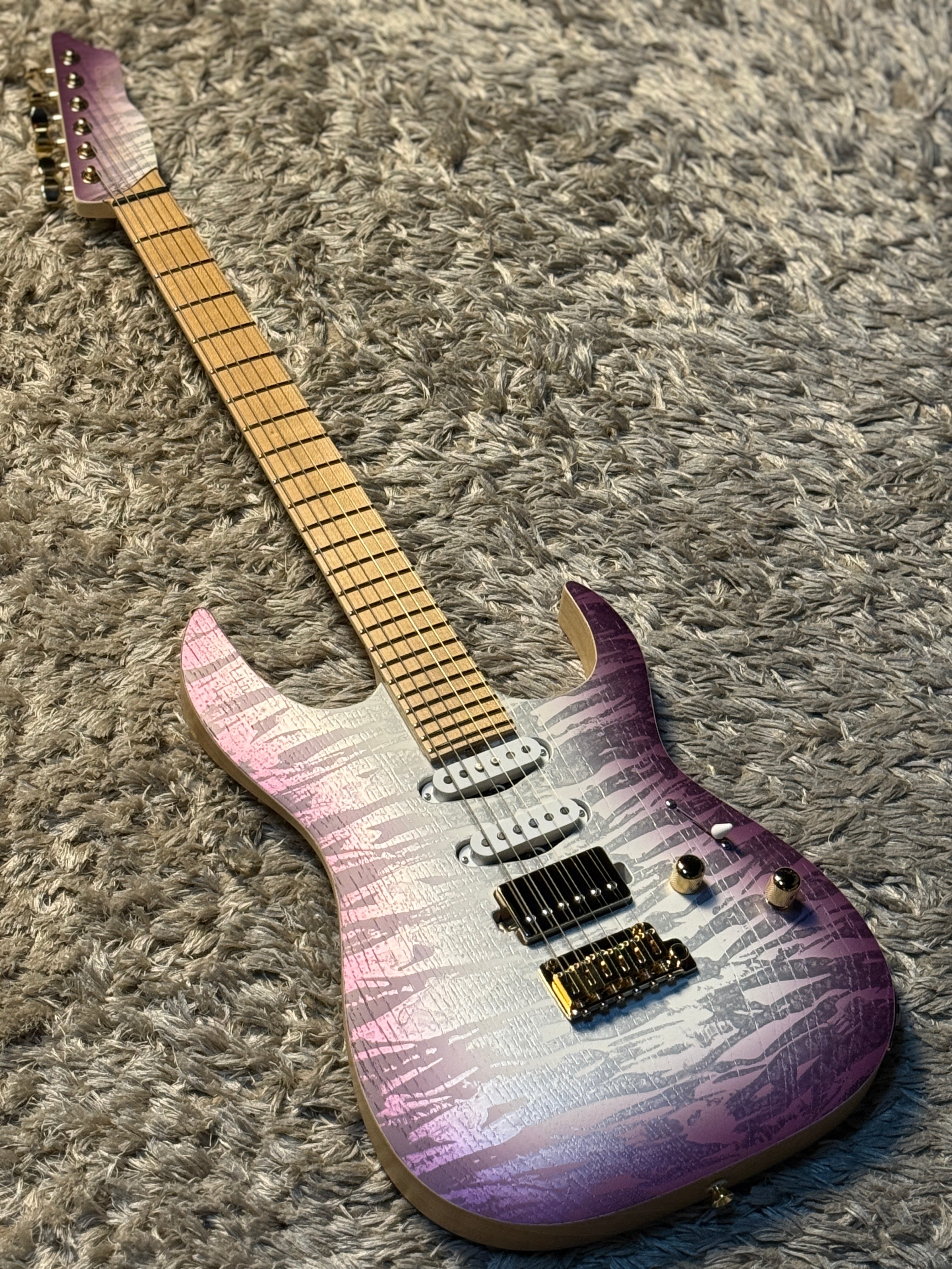 ギター SAITO GUITARS S-624 Saito S-624 SSH with Hard Maple and Gold Hardware in Kunzite