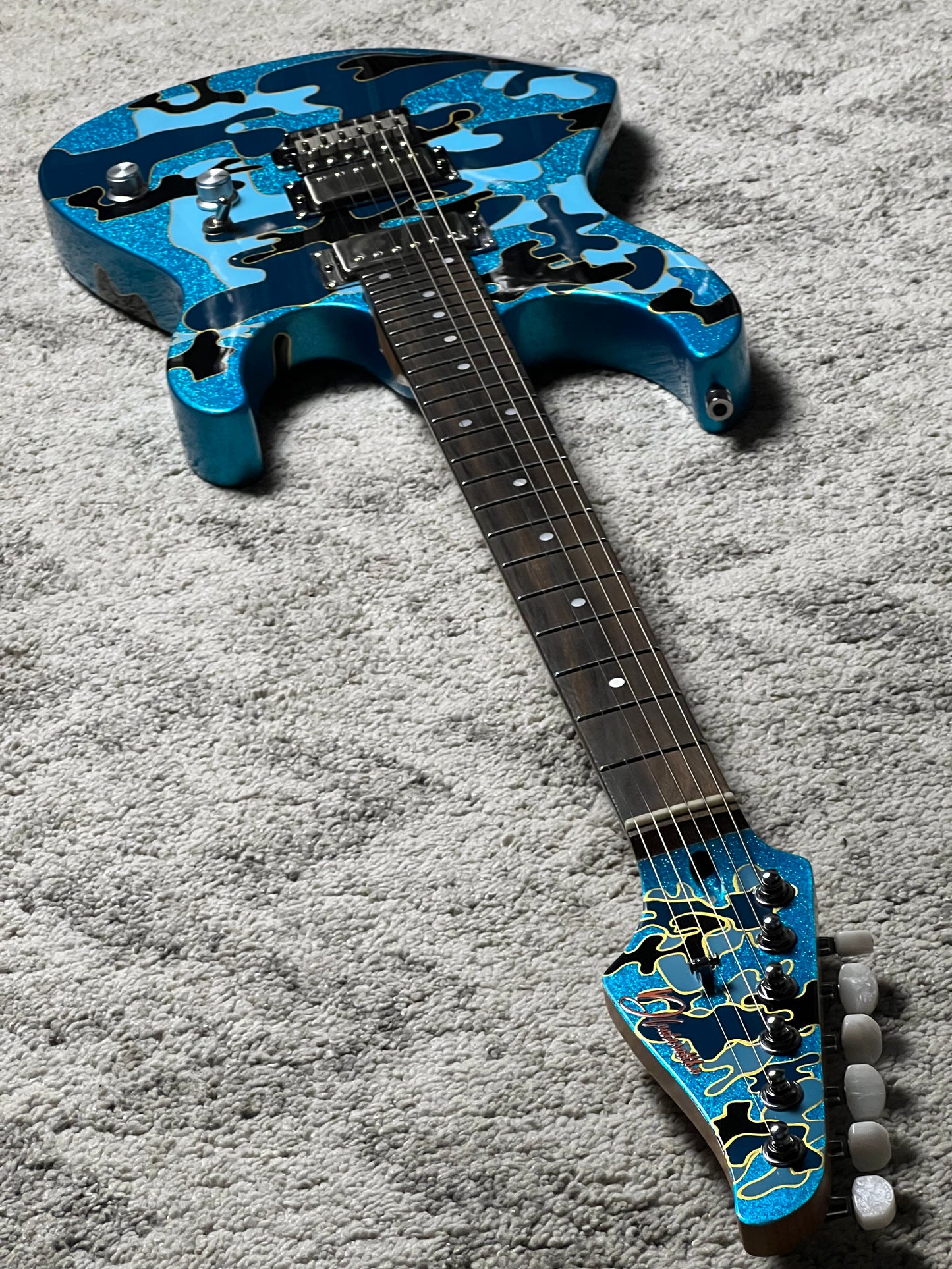 Dhatarattha Custom DST Artist Hand Paint "Blue Sparkle Camo"
