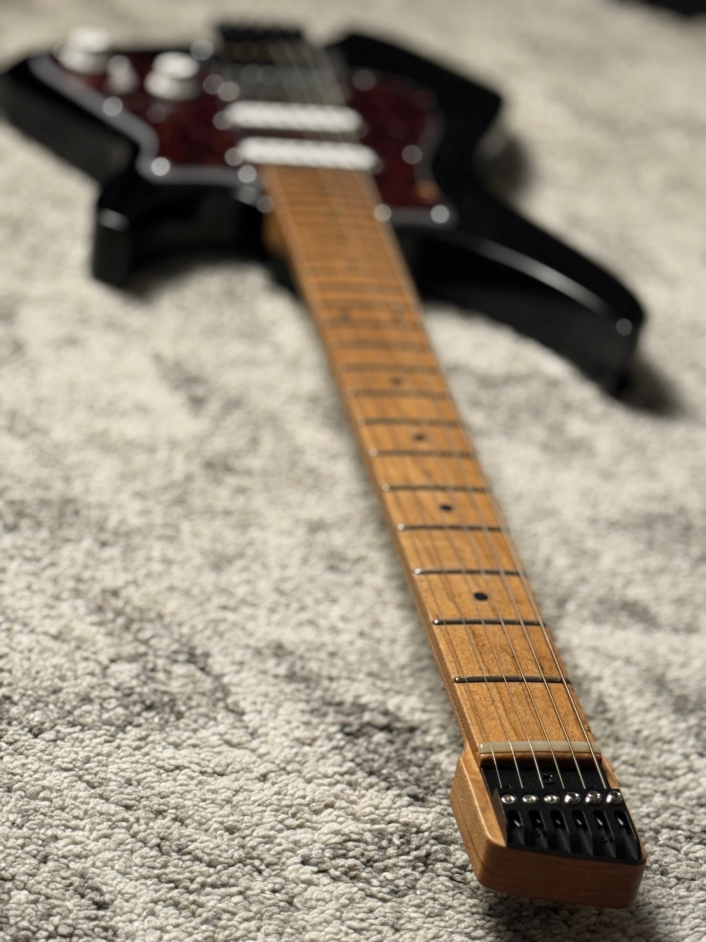 Aguda Musicboy Pro in Black with Tortoise Pickguard