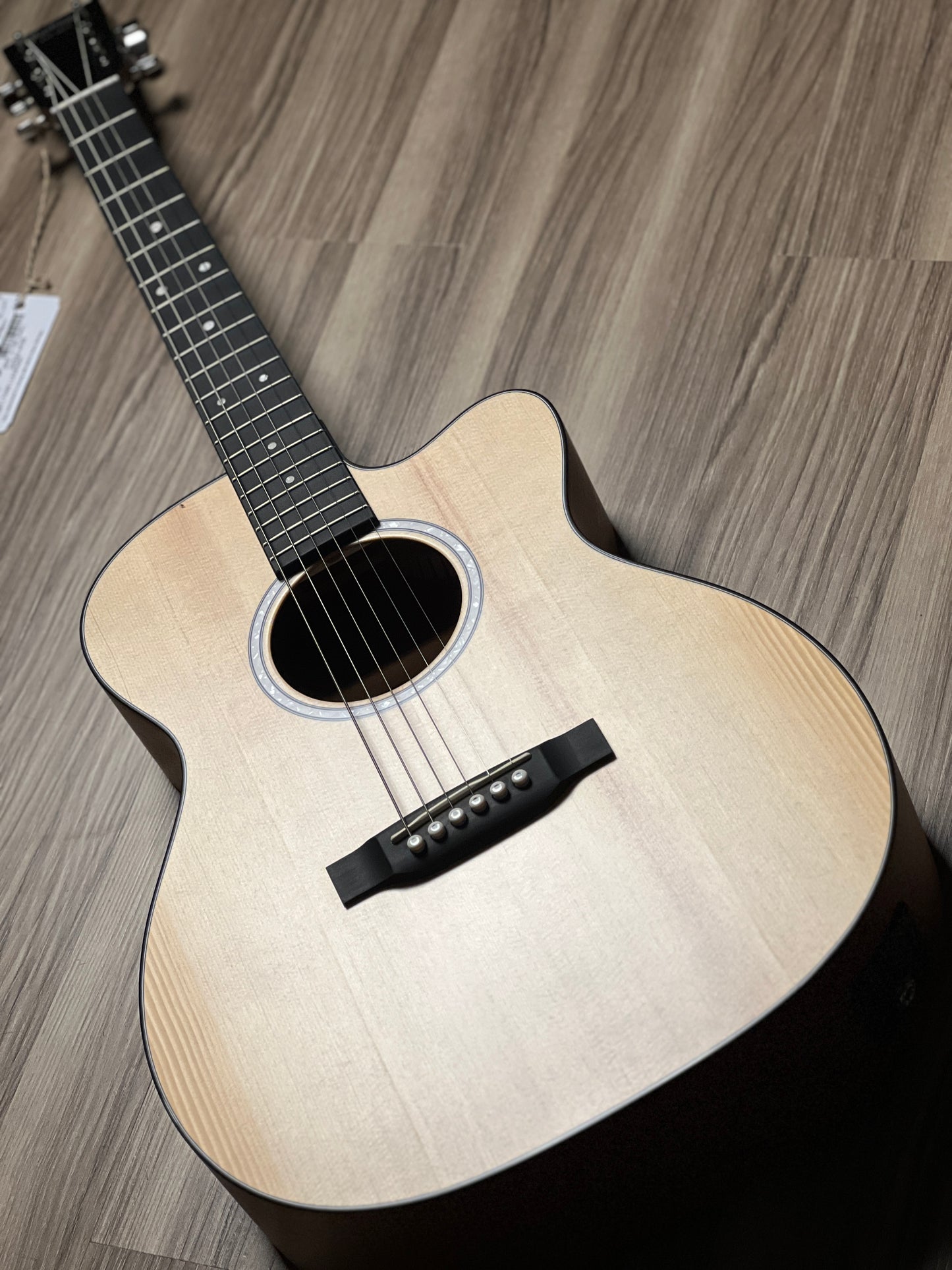 Martin 000CJR-10E in Natural