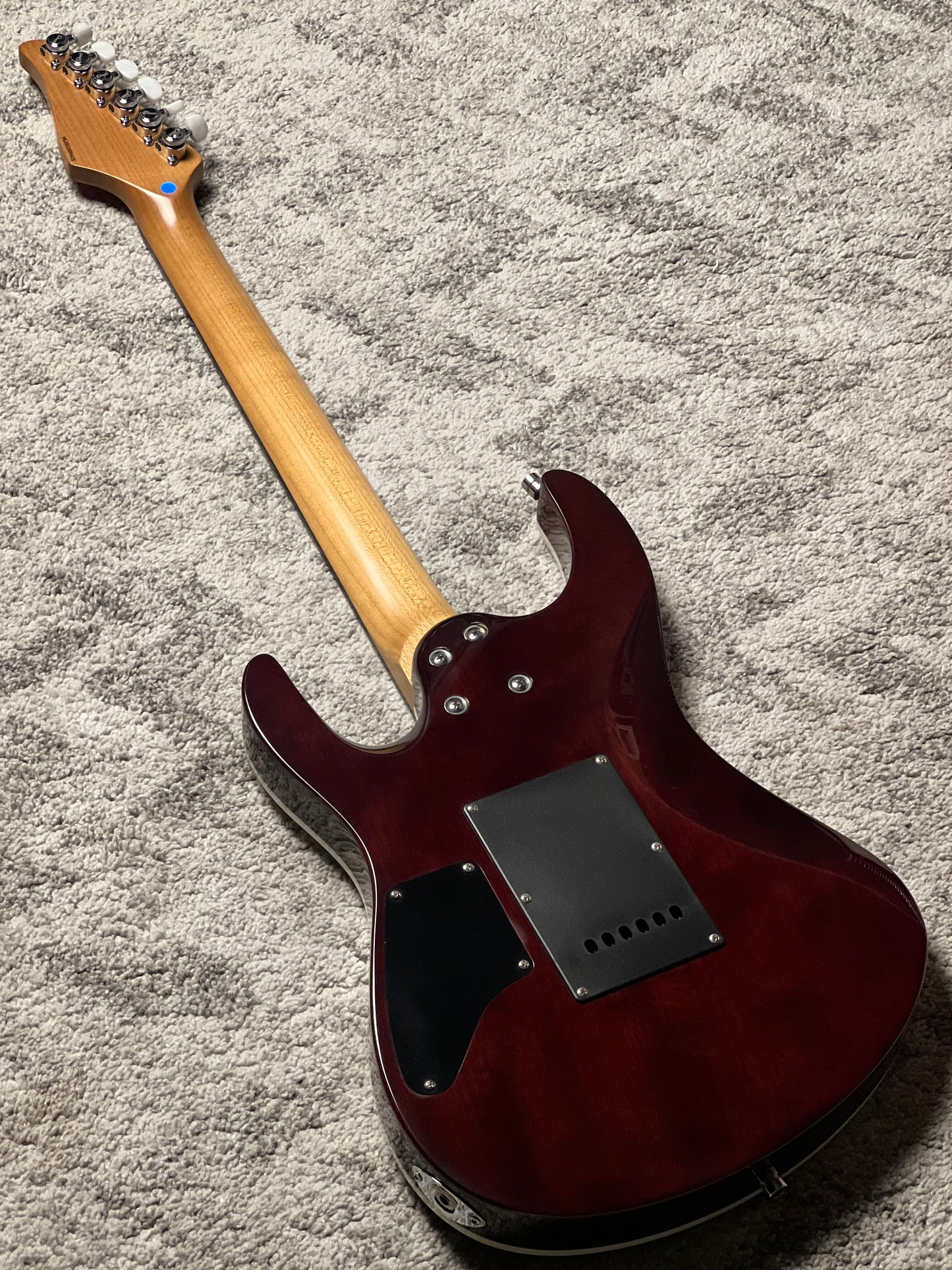 Dhatarattha Custom DST HH Quilt in Magenta Surf with Rosewood FB