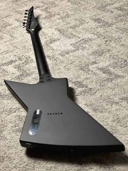 Solar EB4.6C in Carbon Black Matte