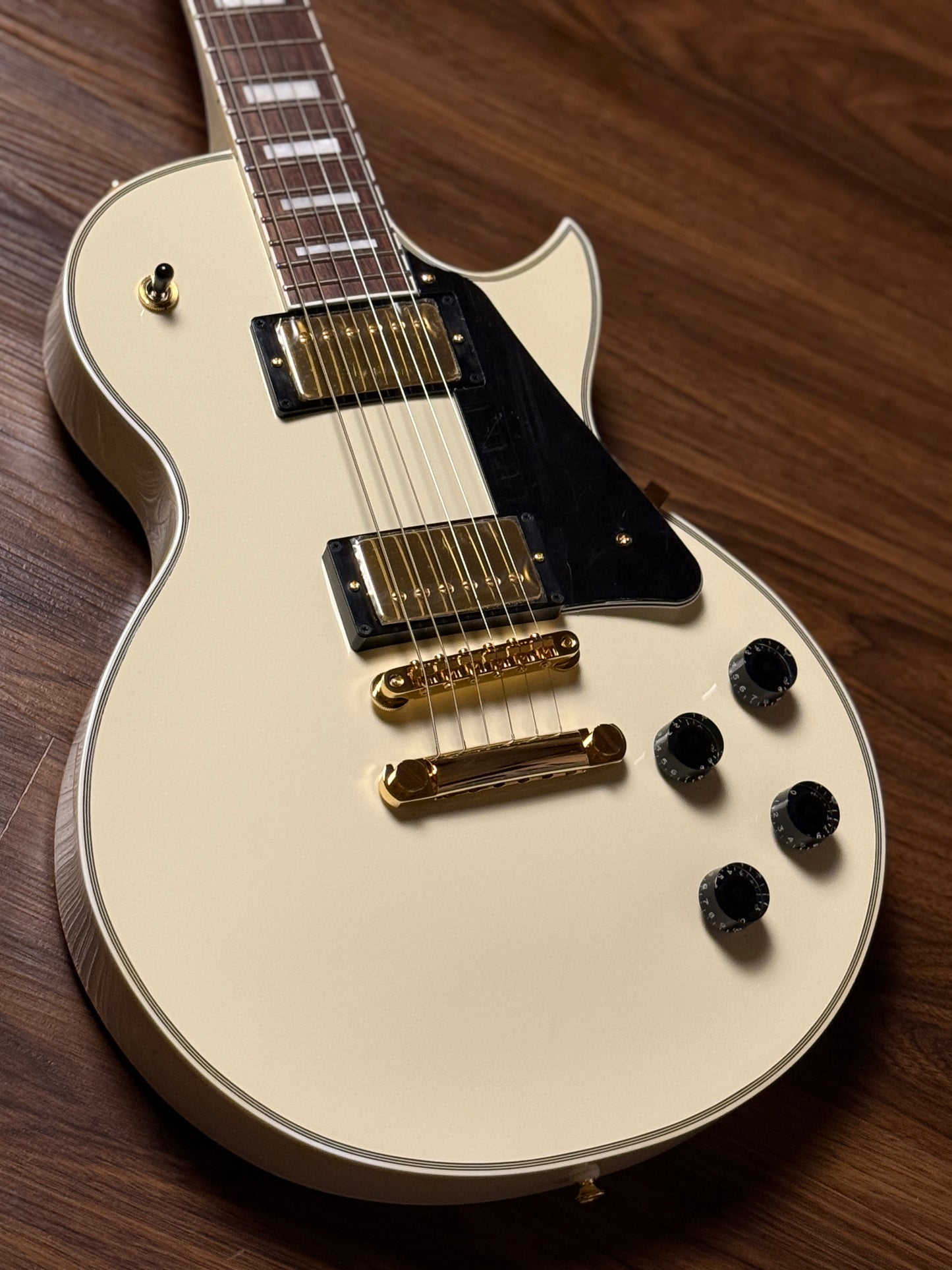 Fujigen FGN Neo Classic NLC10RMP in Antique White L240154