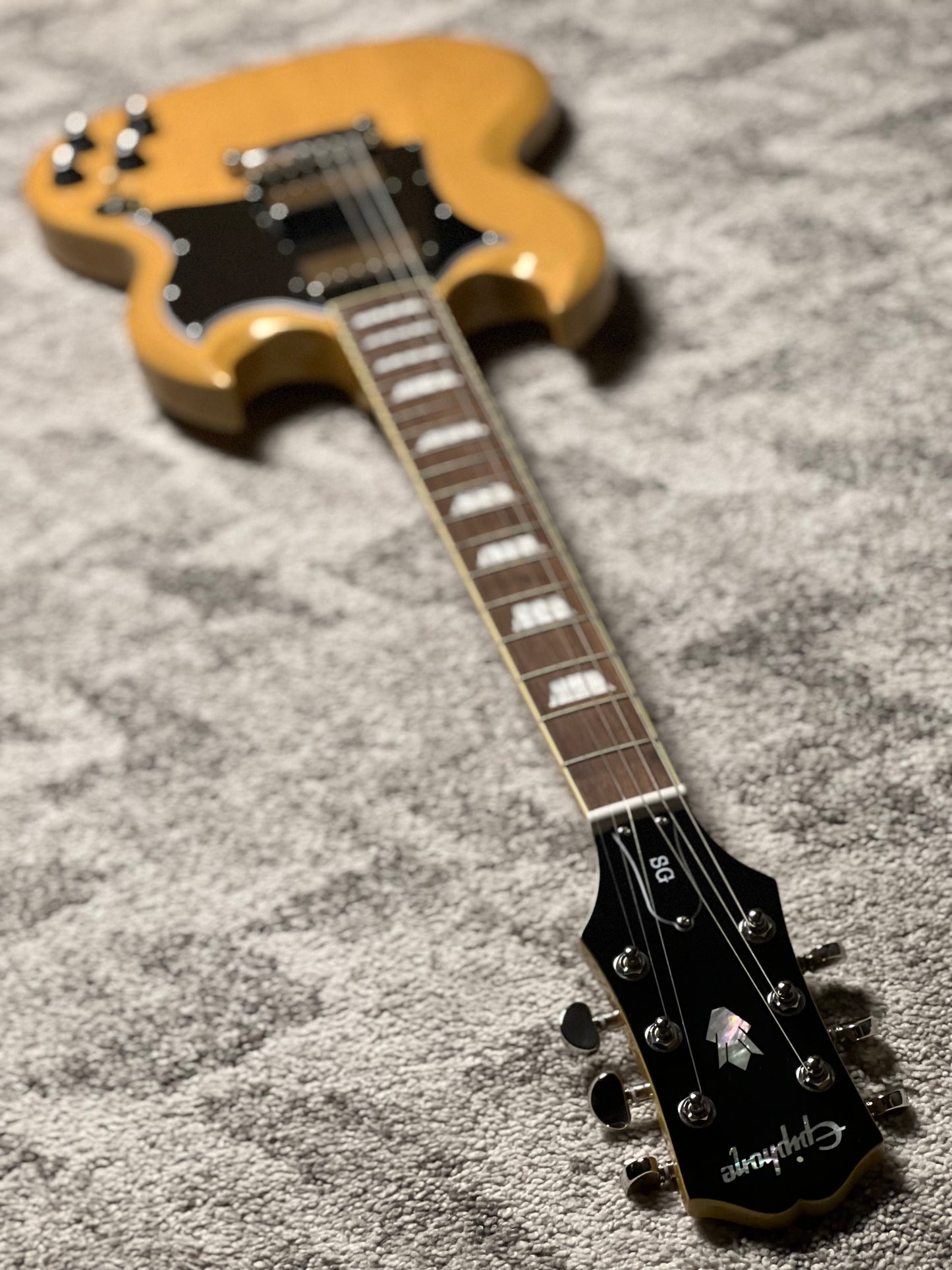 Epiphone SG Standard in TV Yellow w/Gigbag