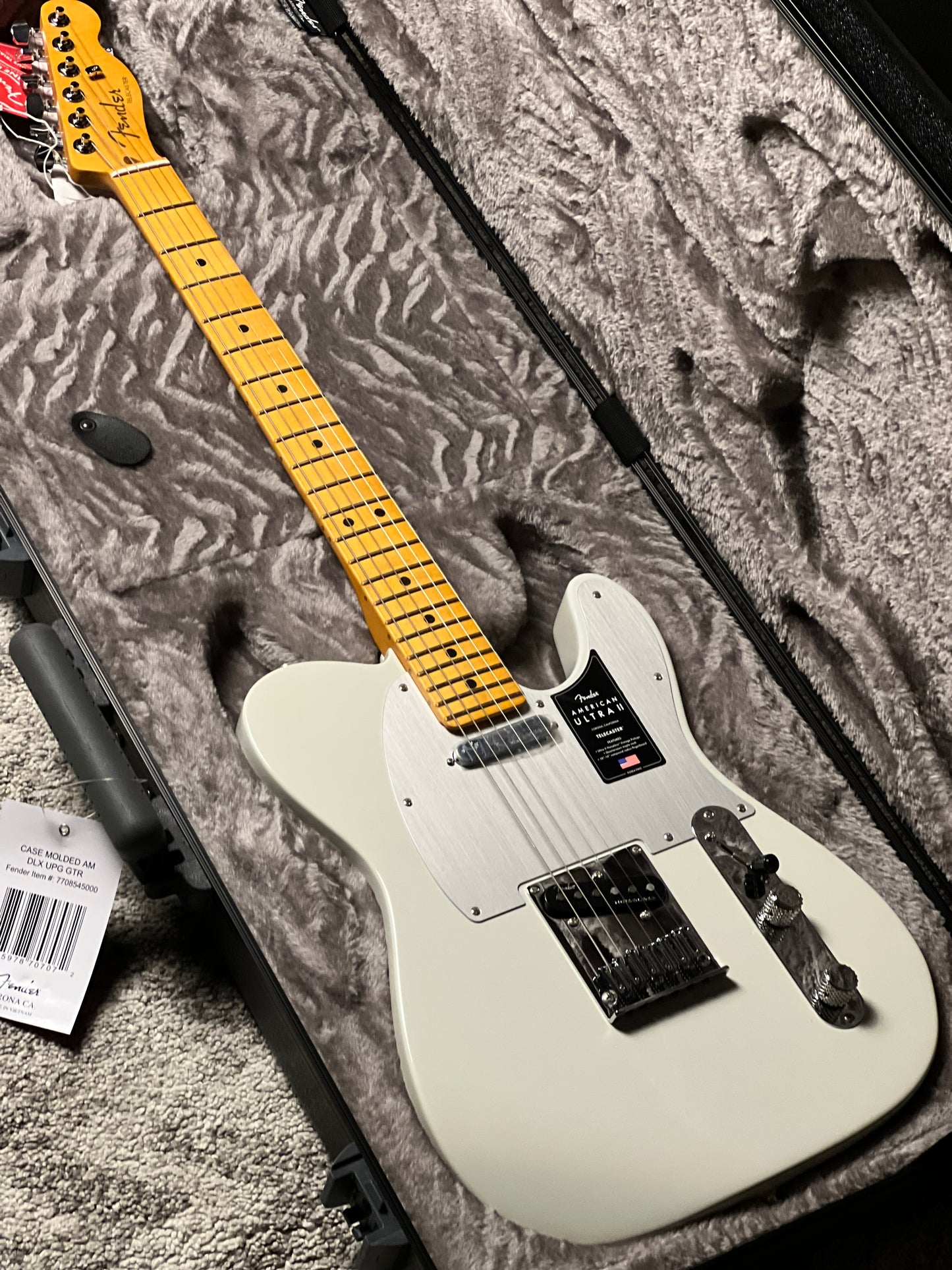 Fender American Ultra II Telecaster with Maple FB in Avalanche US24063338
