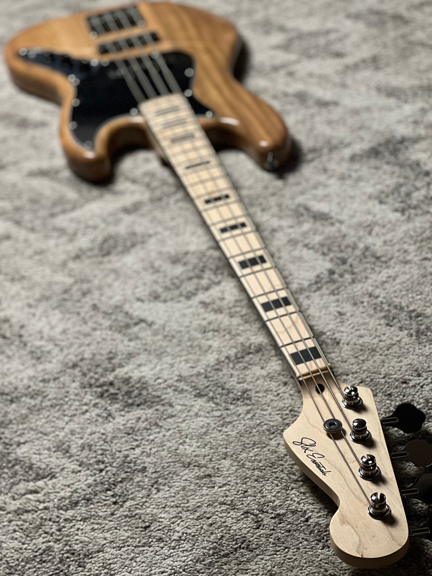 SLX Sparrow 70s Special Essentials with Maple FB in Vintage Natural