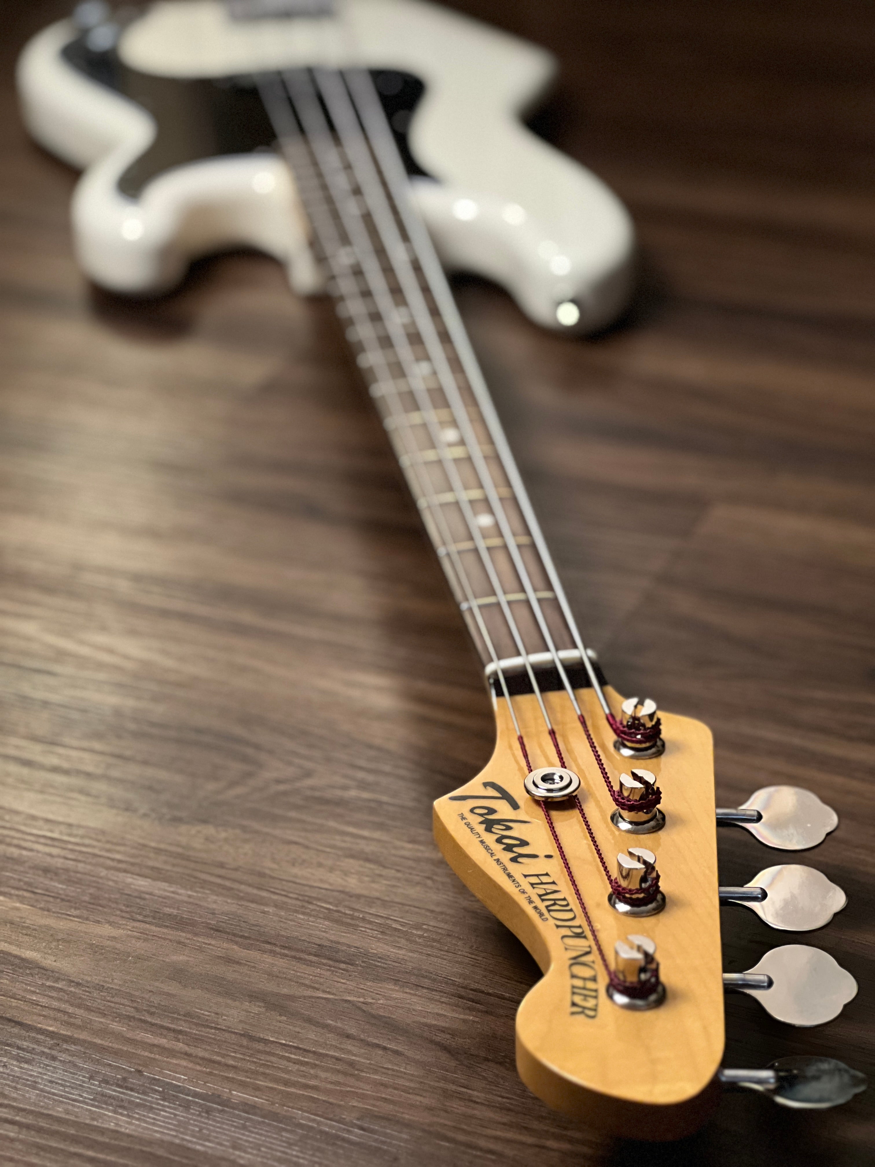 Tokai APB-97 OWH/R Hard Puncher Bass Japan in Olympic White 180209