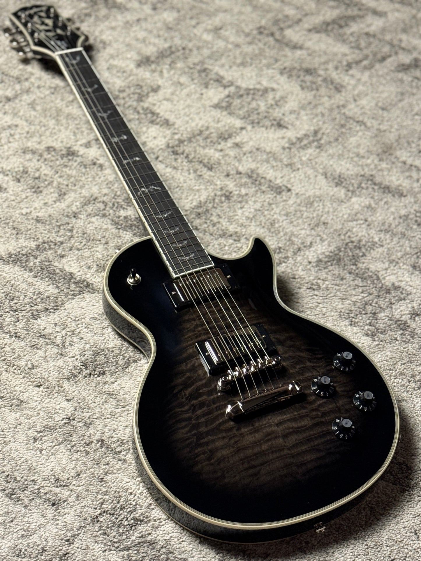 Epiphone Les Paul Custom Bats in Flight in Transparent Ebony Burst Limited Edition