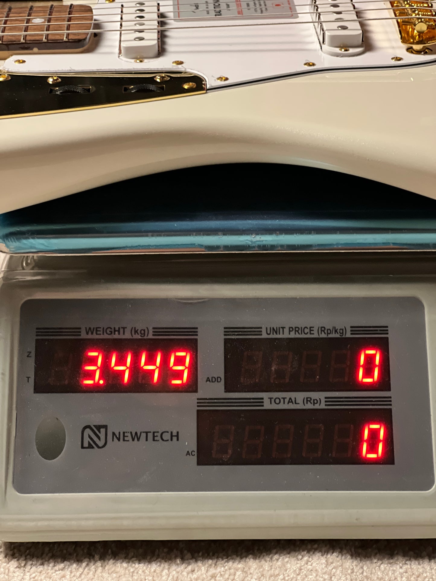 Fender Japan Traditional 2025 Collection 60s Jaguar with RW FB in White Pearl JD25012943