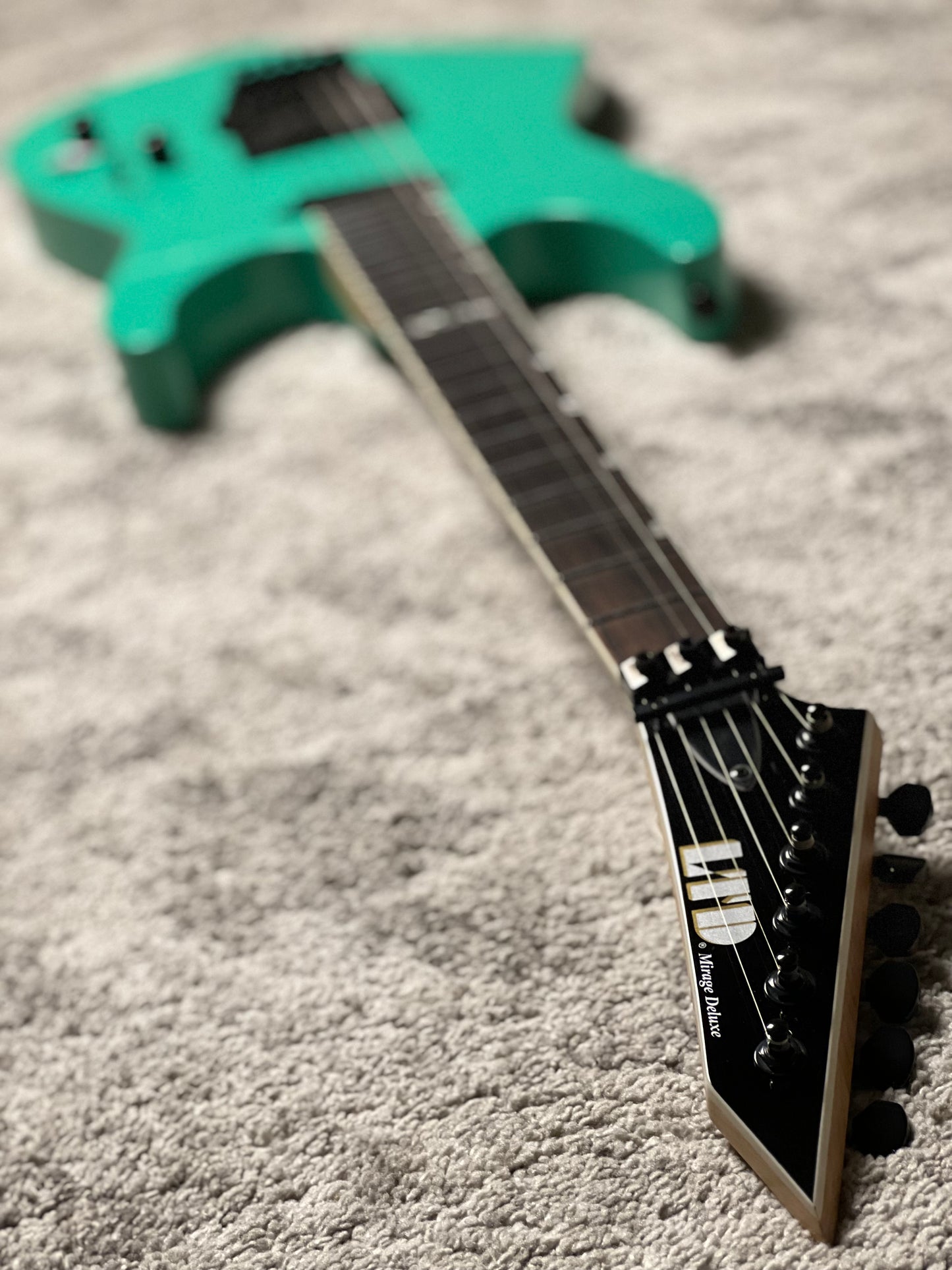 ESP LTD Mirage Deluxe ‘87 in Turquoise W24013395