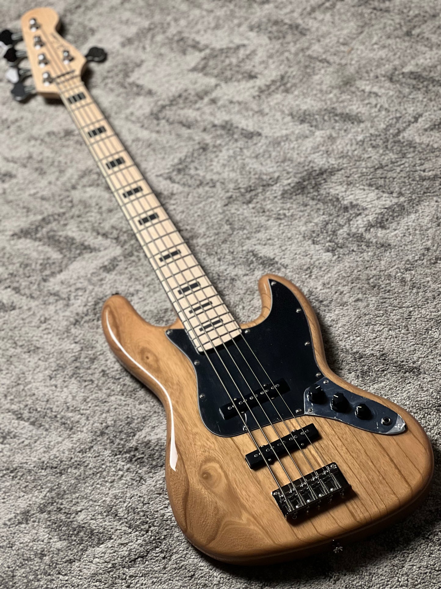 SLX Sparrow 70s Special V Essentials with Maple FB in Vintage Natural
