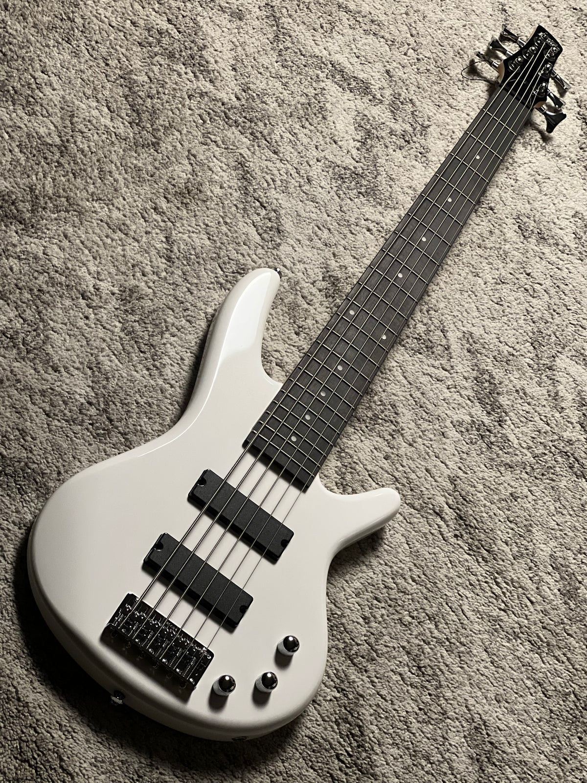 Ibanez GSR186-PW Gio 6-String Bass in Pearl White